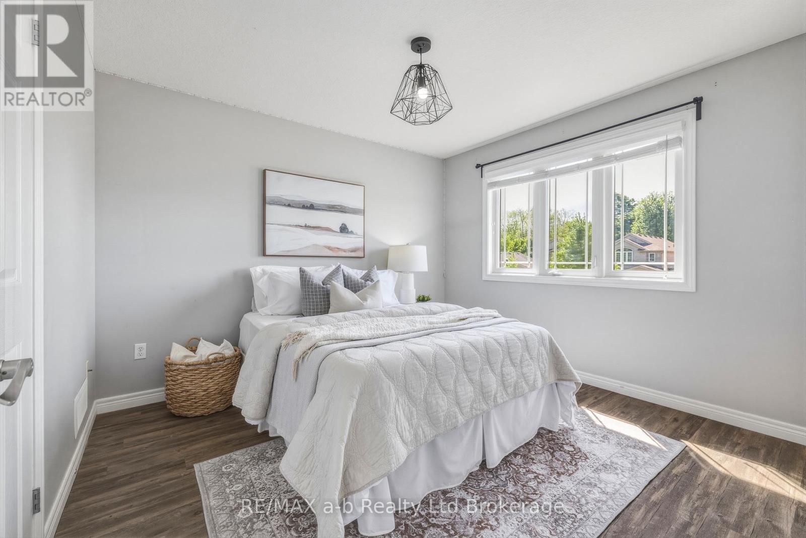 712 BLACKACRES BOULEVARD - 21