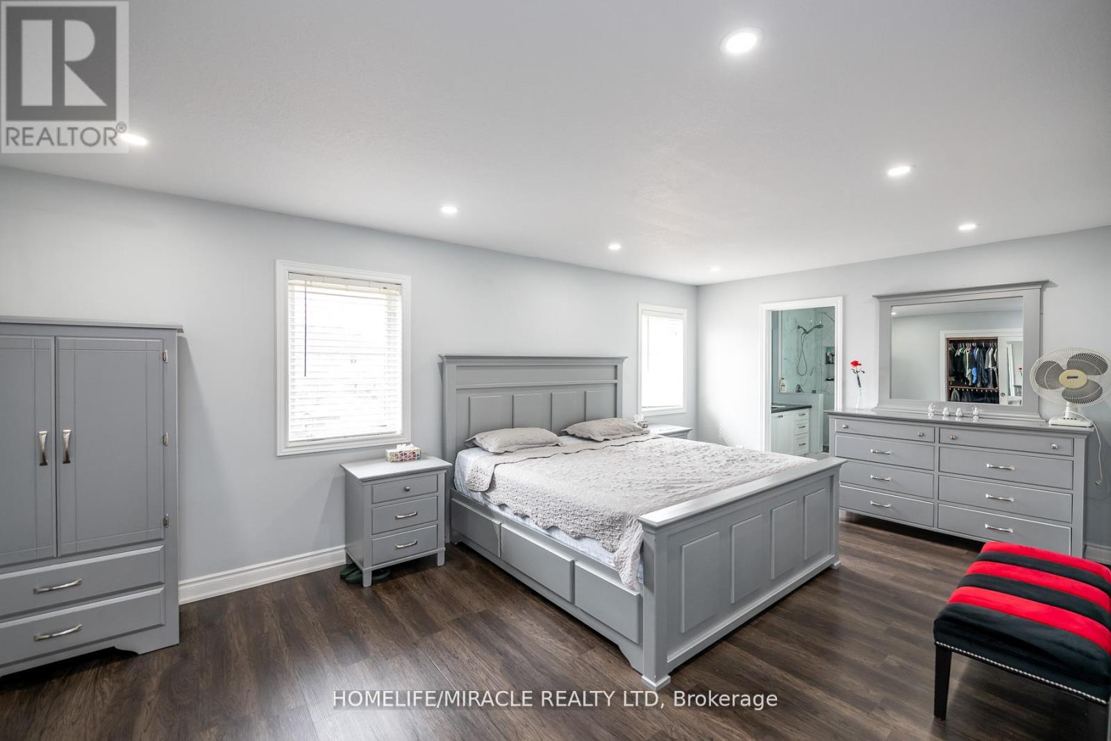 267 PENNY LANE - 15