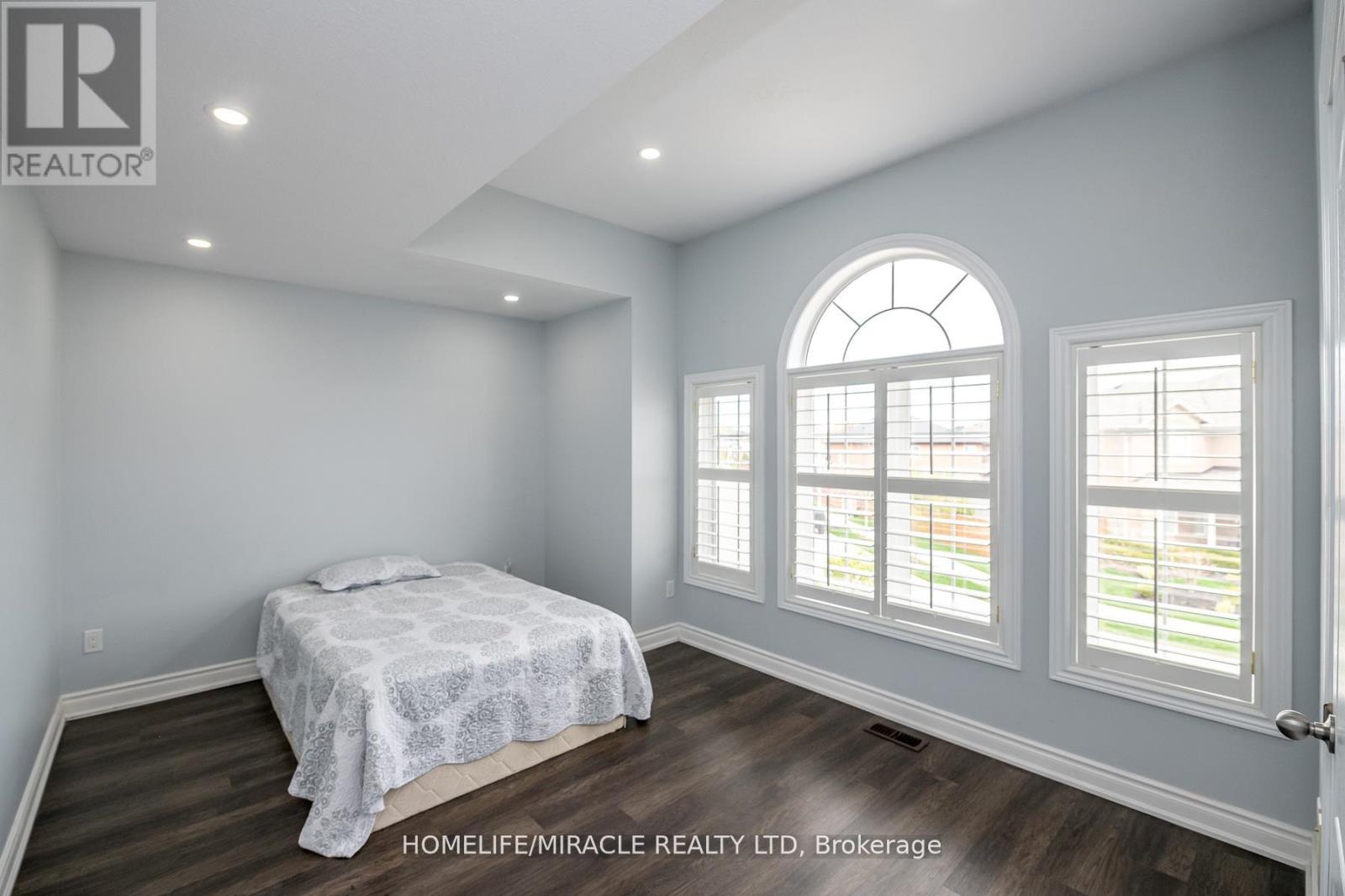 267 PENNY LANE - 21