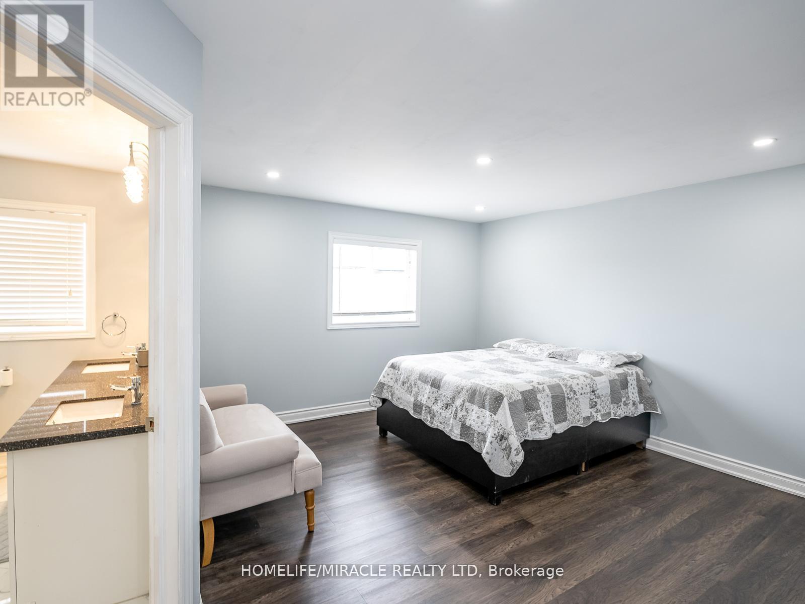 267 PENNY LANE - 22