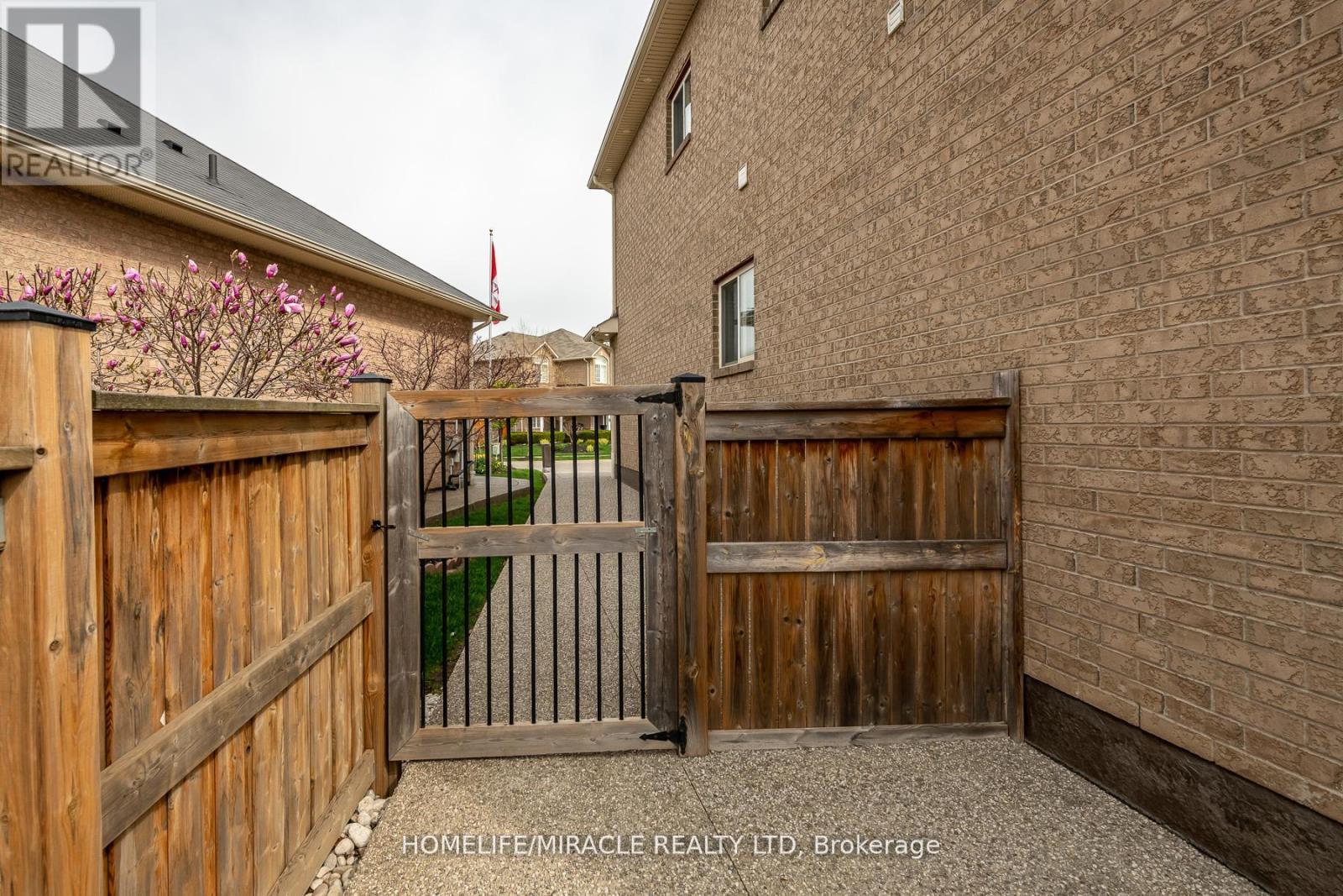 267 PENNY LANE - 39