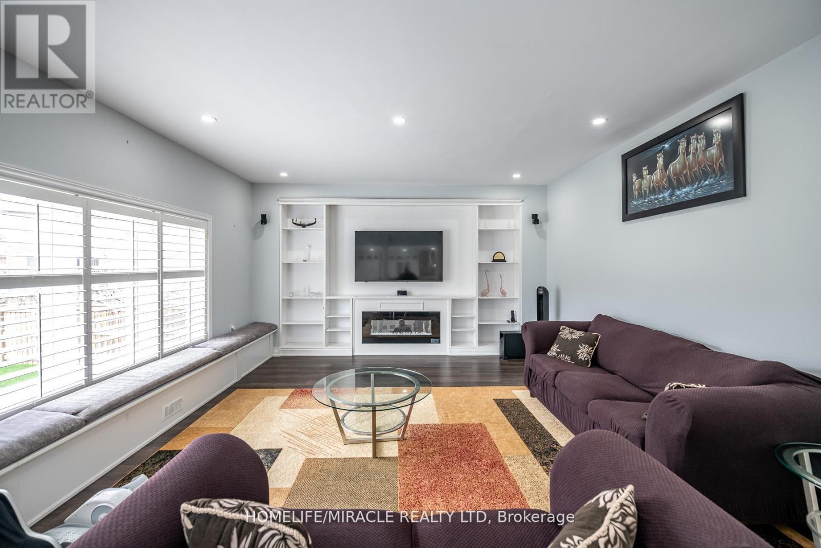 267 PENNY LANE - 9