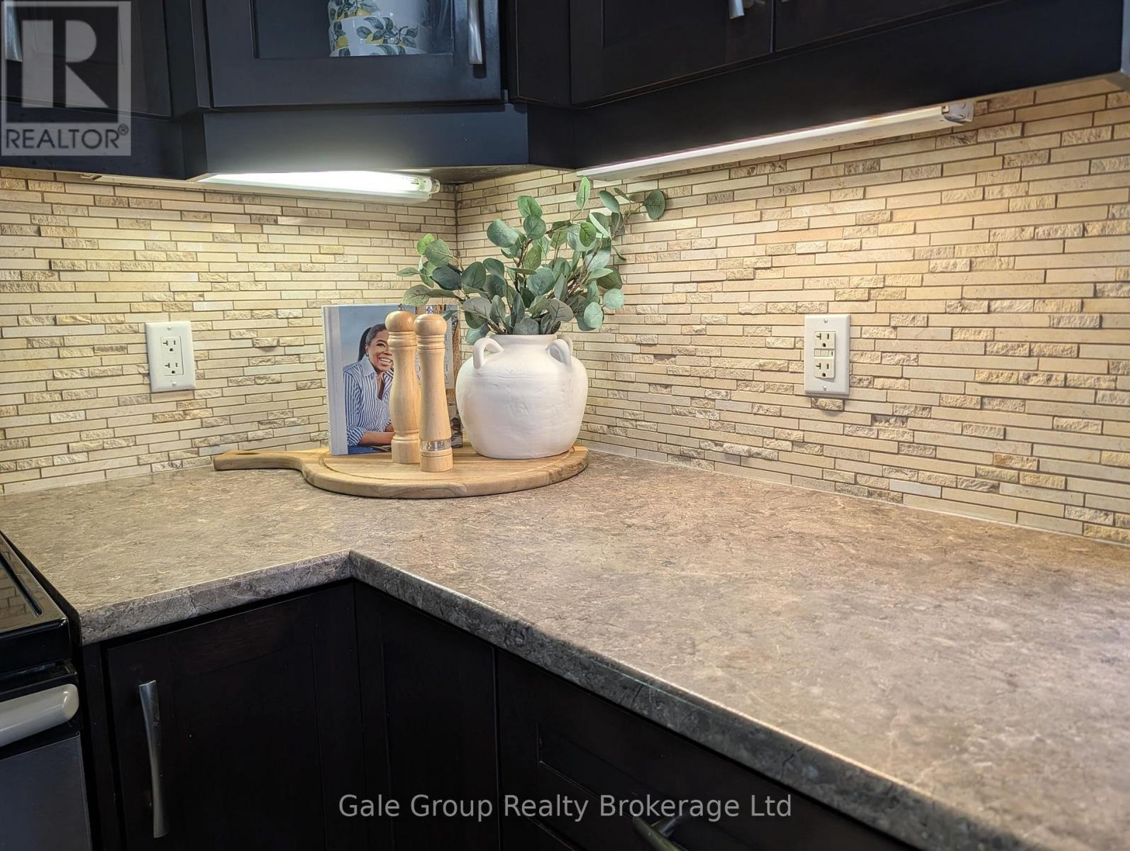 712 BLACKACRES BOULEVARD - 6
