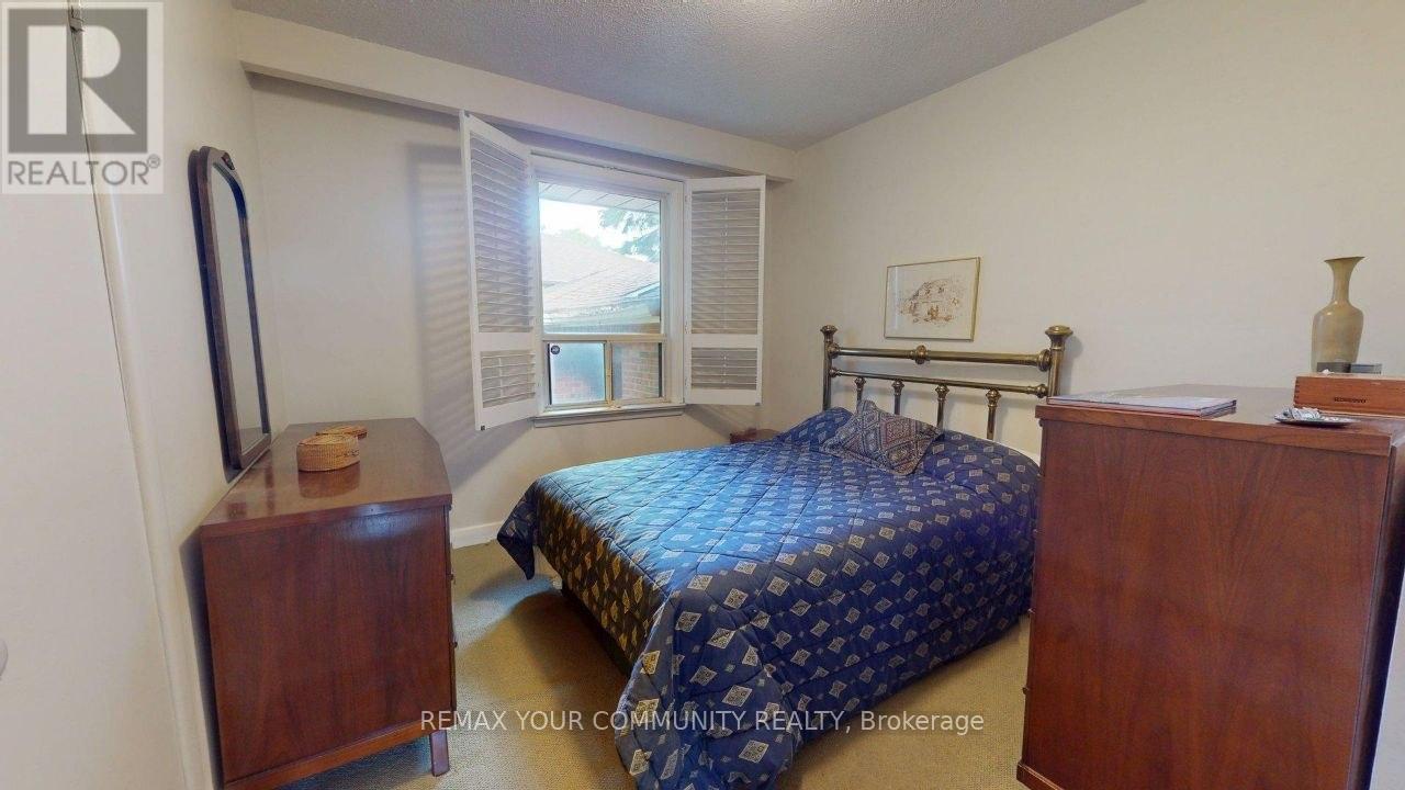 168 YORK MILLS ROAD E - 14