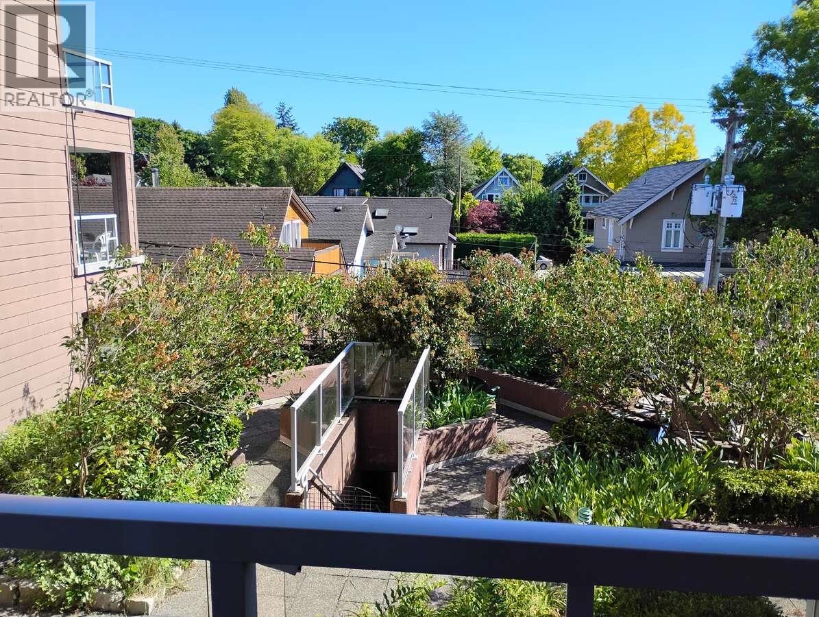 311 2025 STEPHENS STREET, Vancouver