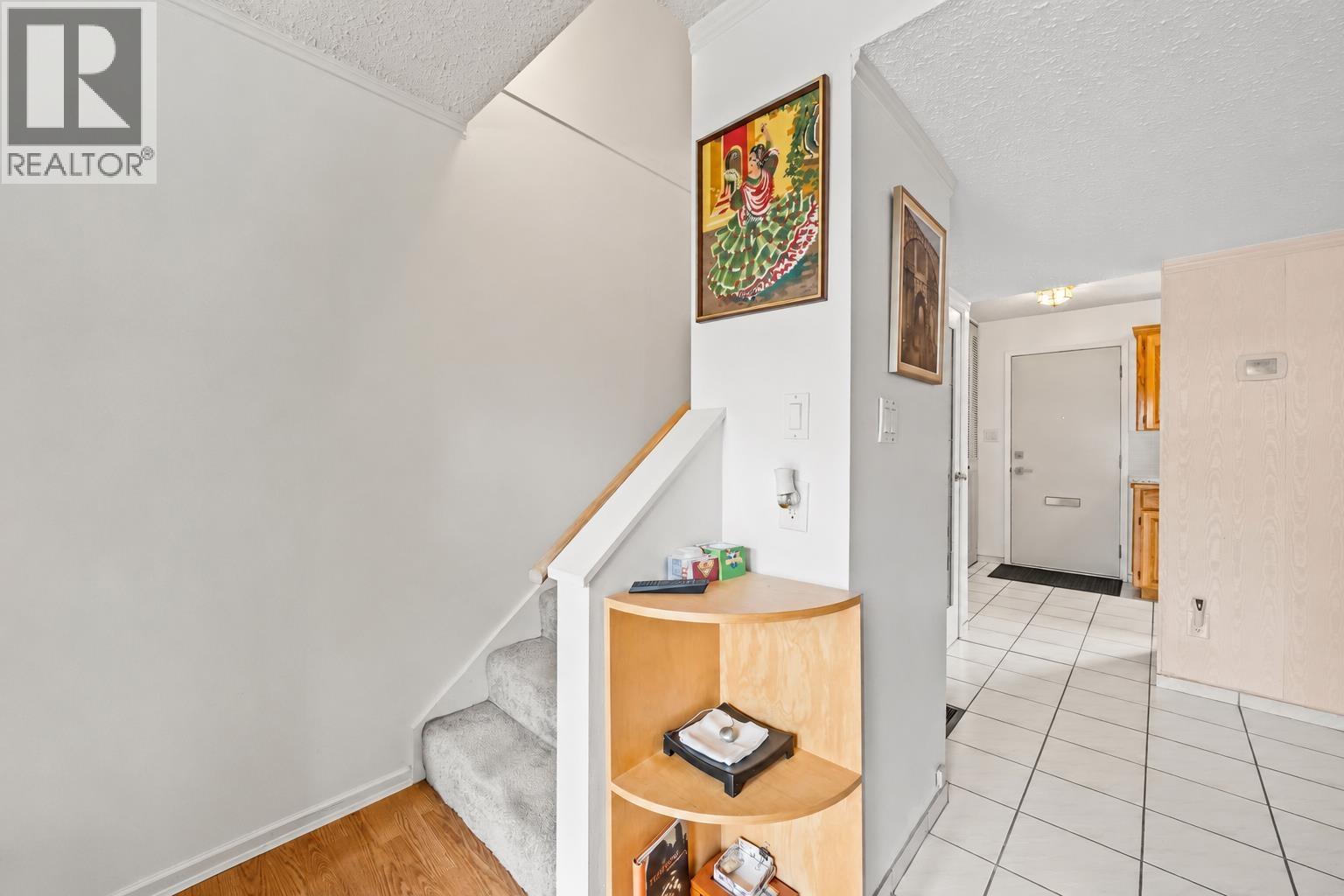 5 3550 E 49TH AVENUE, Vancouver