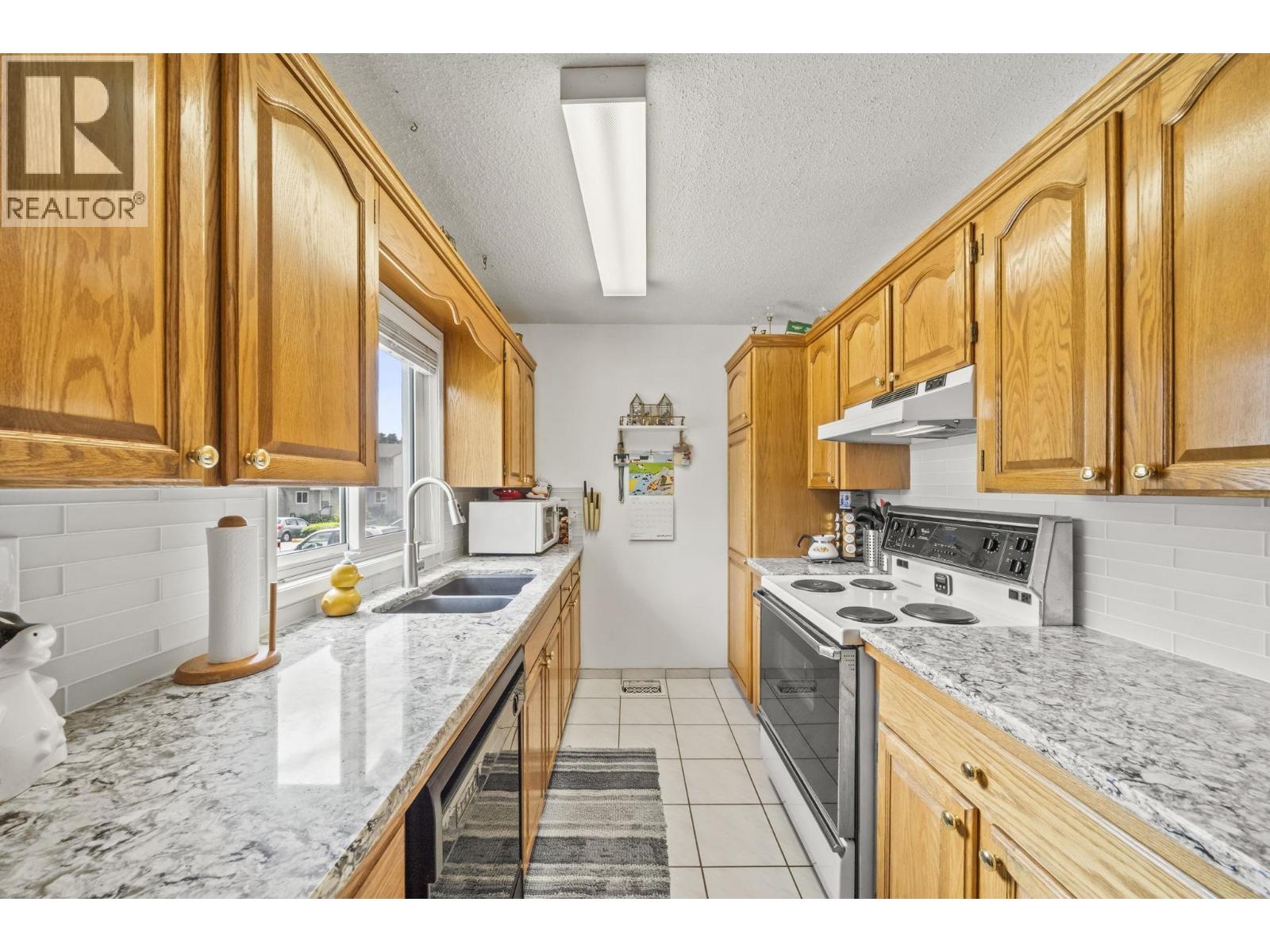 5 3550 E 49TH AVENUE, Vancouver