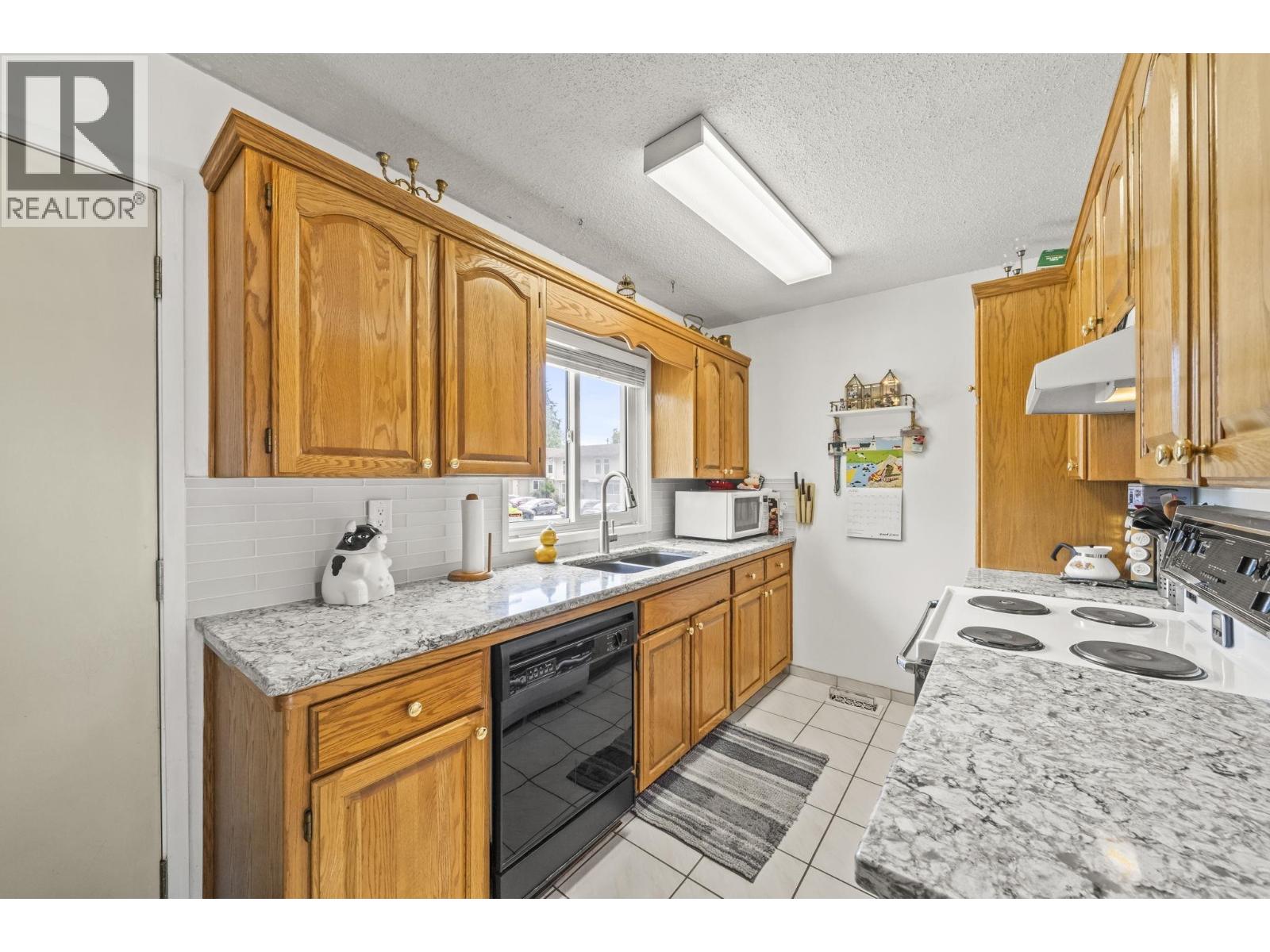 5 3550 E 49TH AVENUE, Vancouver