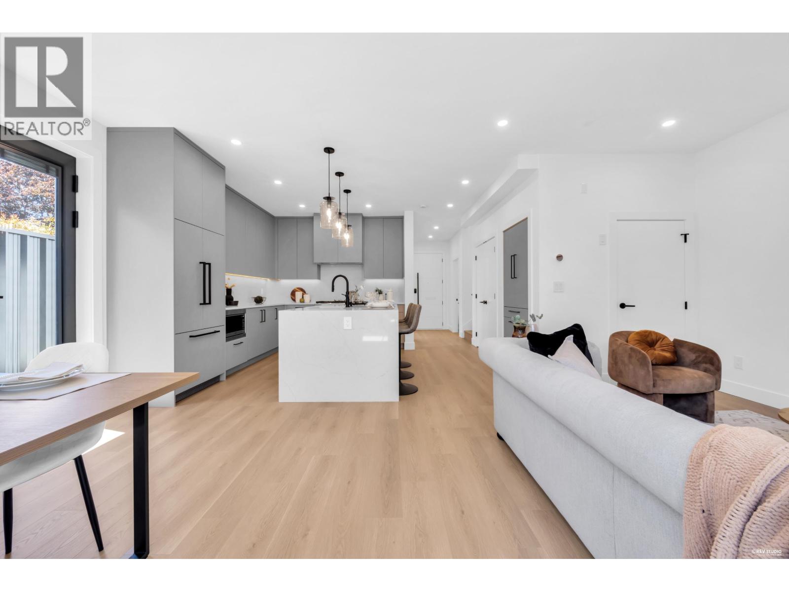 2 2316 CLIFF AVENUE, Burnaby