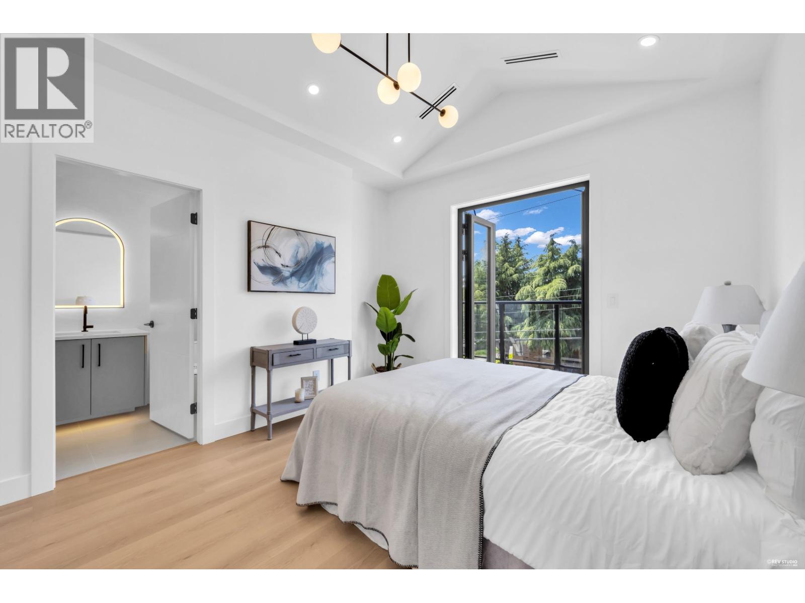 2 2316 CLIFF AVENUE, Burnaby