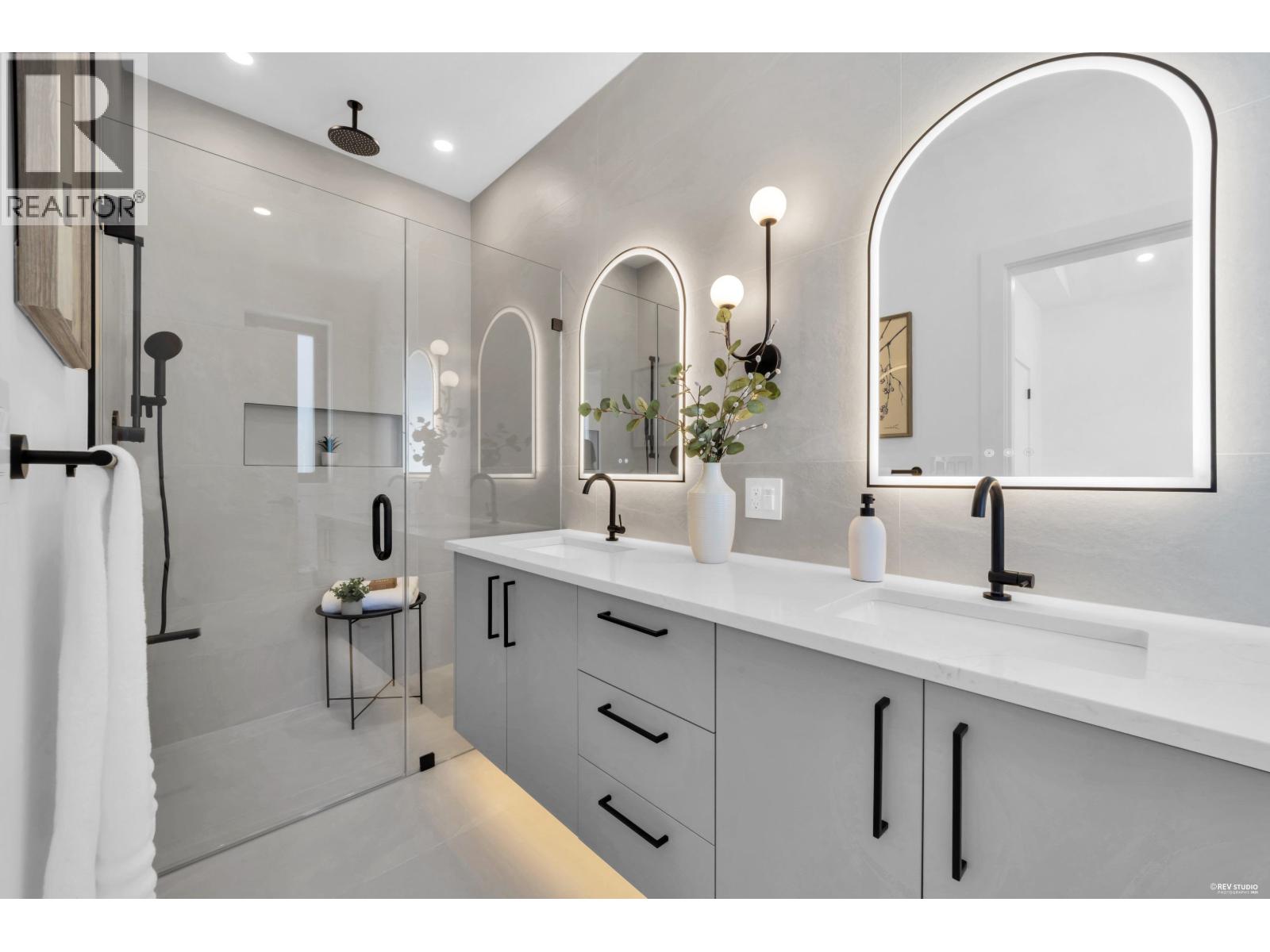 2 2316 CLIFF AVENUE, Burnaby
