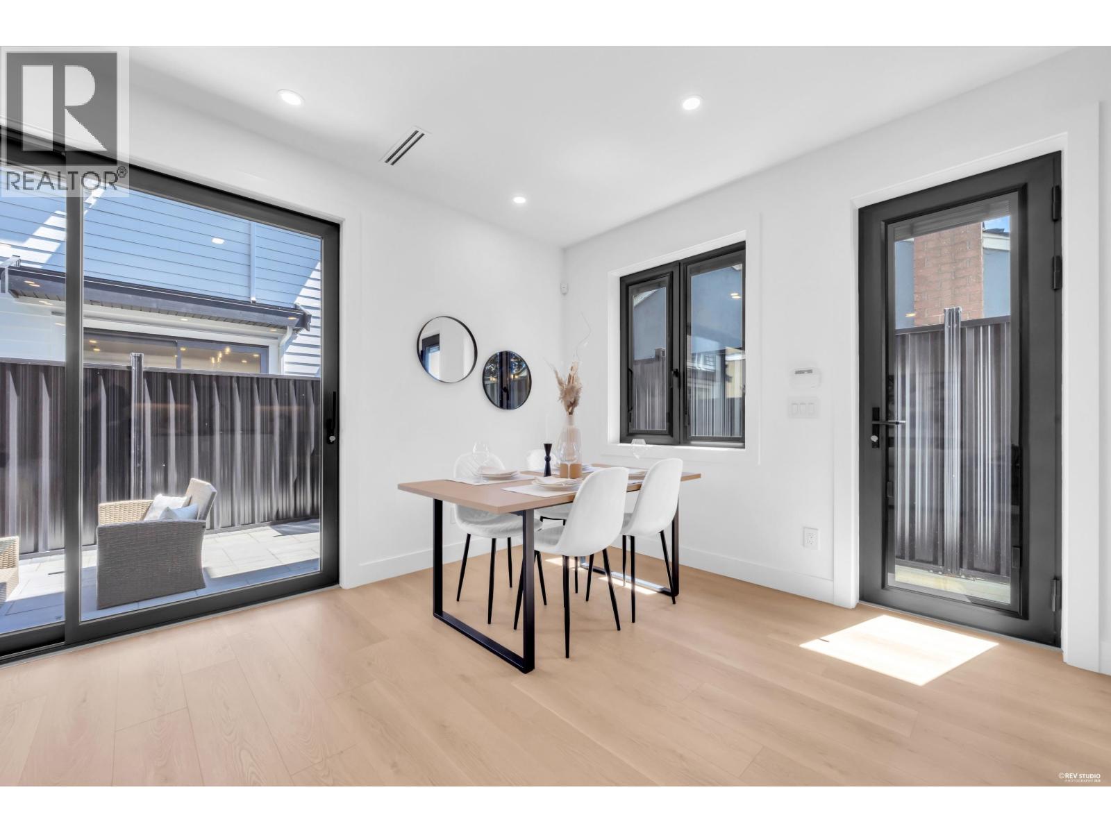 2 2316 CLIFF AVENUE, Burnaby