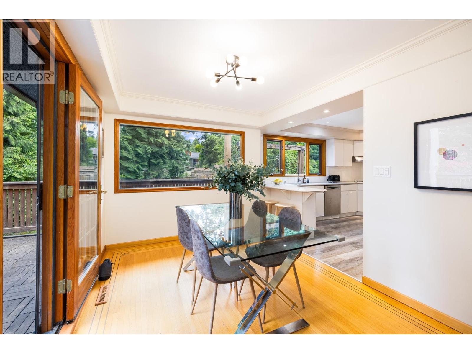 1561 MERLYNN CRESCENT, North Vancouver
