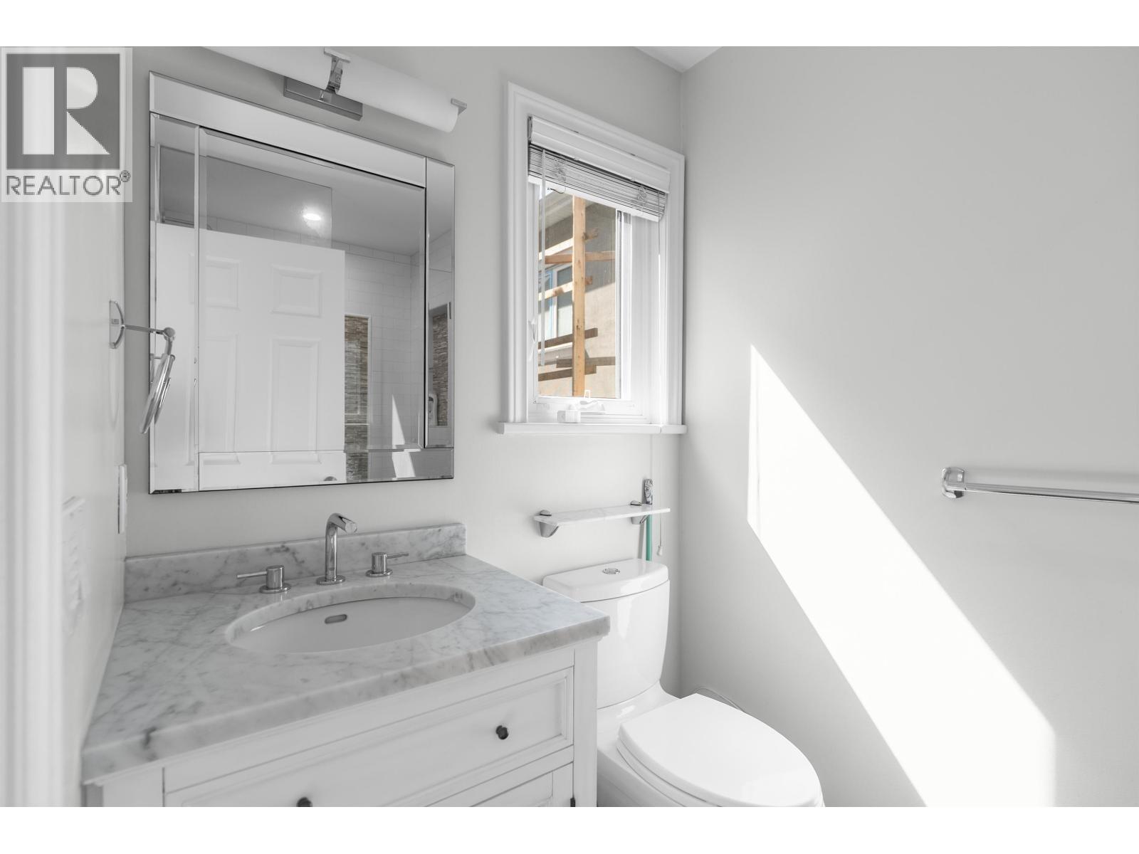 3985 W 14TH AVENUE, Vancouver