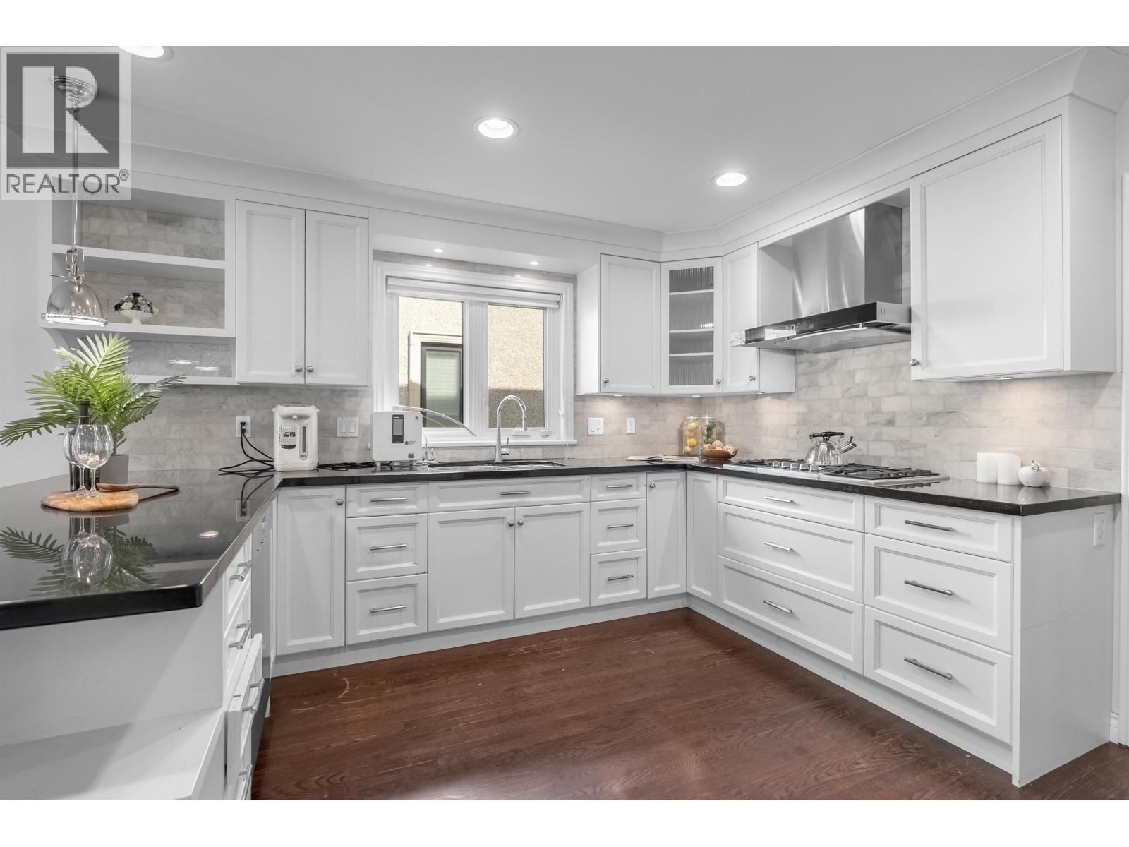 3985 W 14TH AVENUE, Vancouver