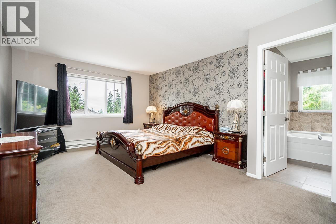 1687 PLATEAU CRESCENT, Coquitlam