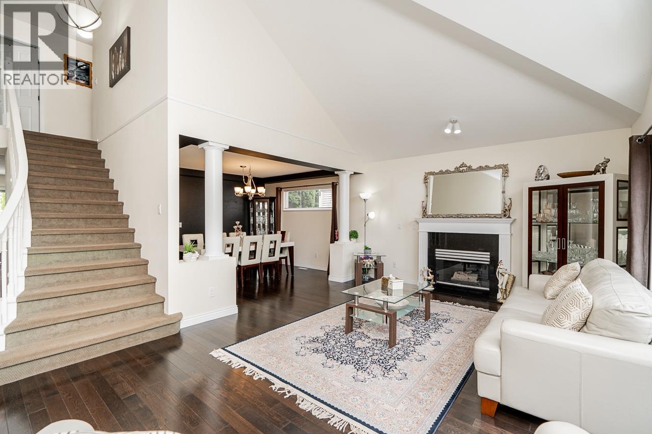 1687 PLATEAU CRESCENT, Coquitlam