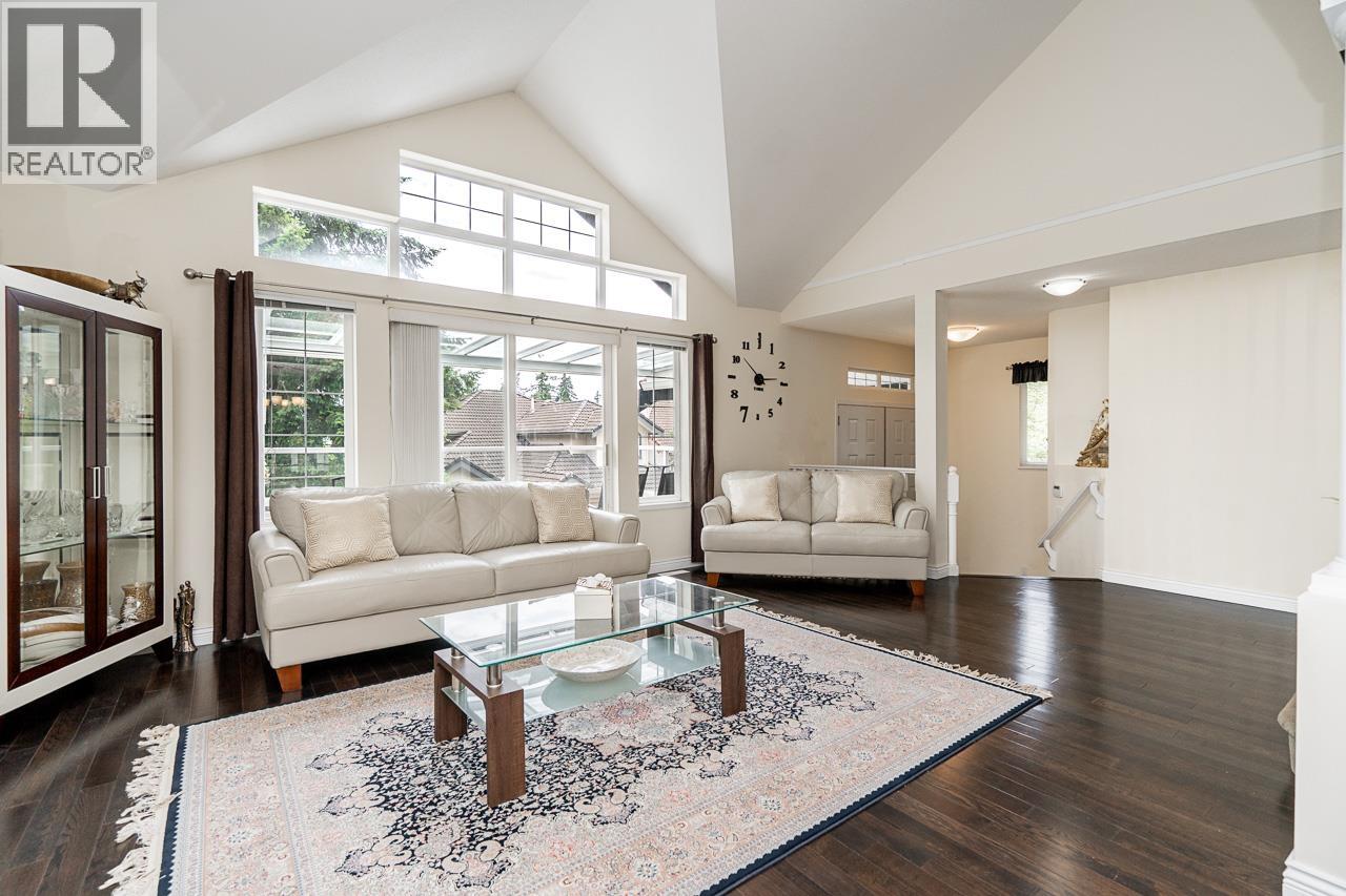 1687 PLATEAU CRESCENT, Coquitlam