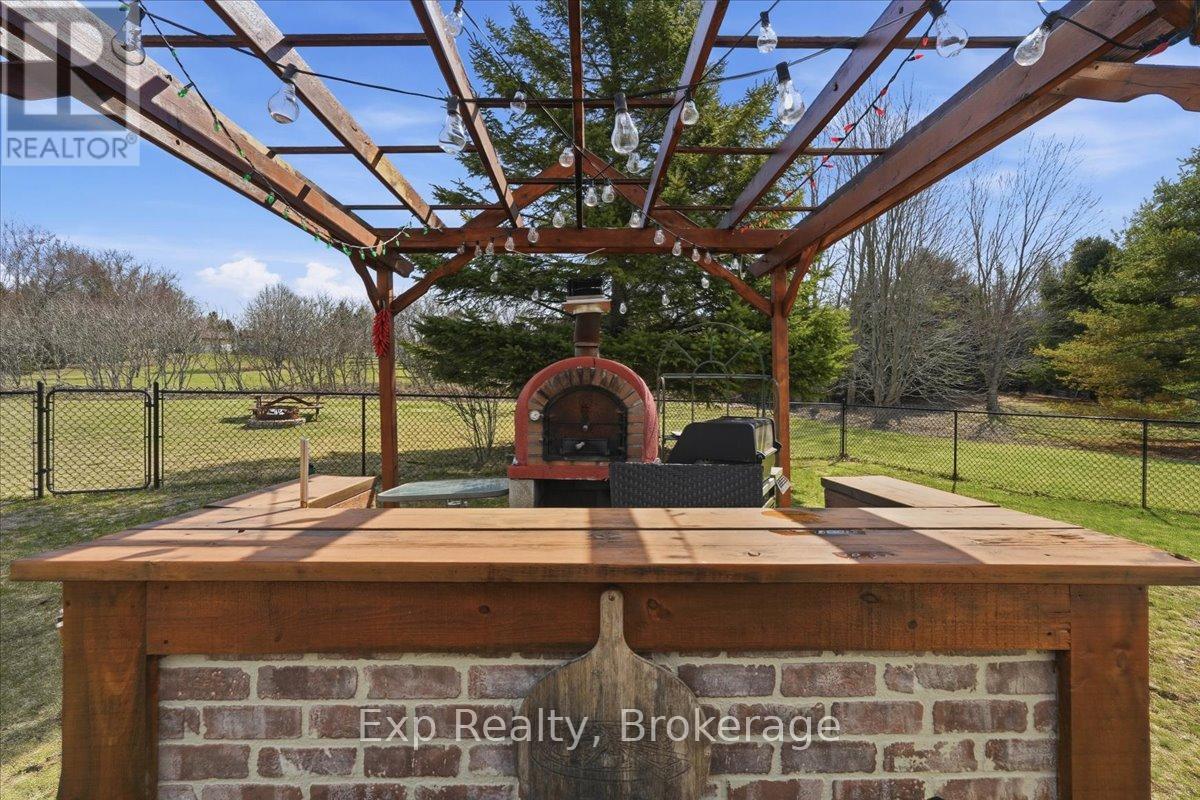 113 DEERFIELD DRIVE - 40