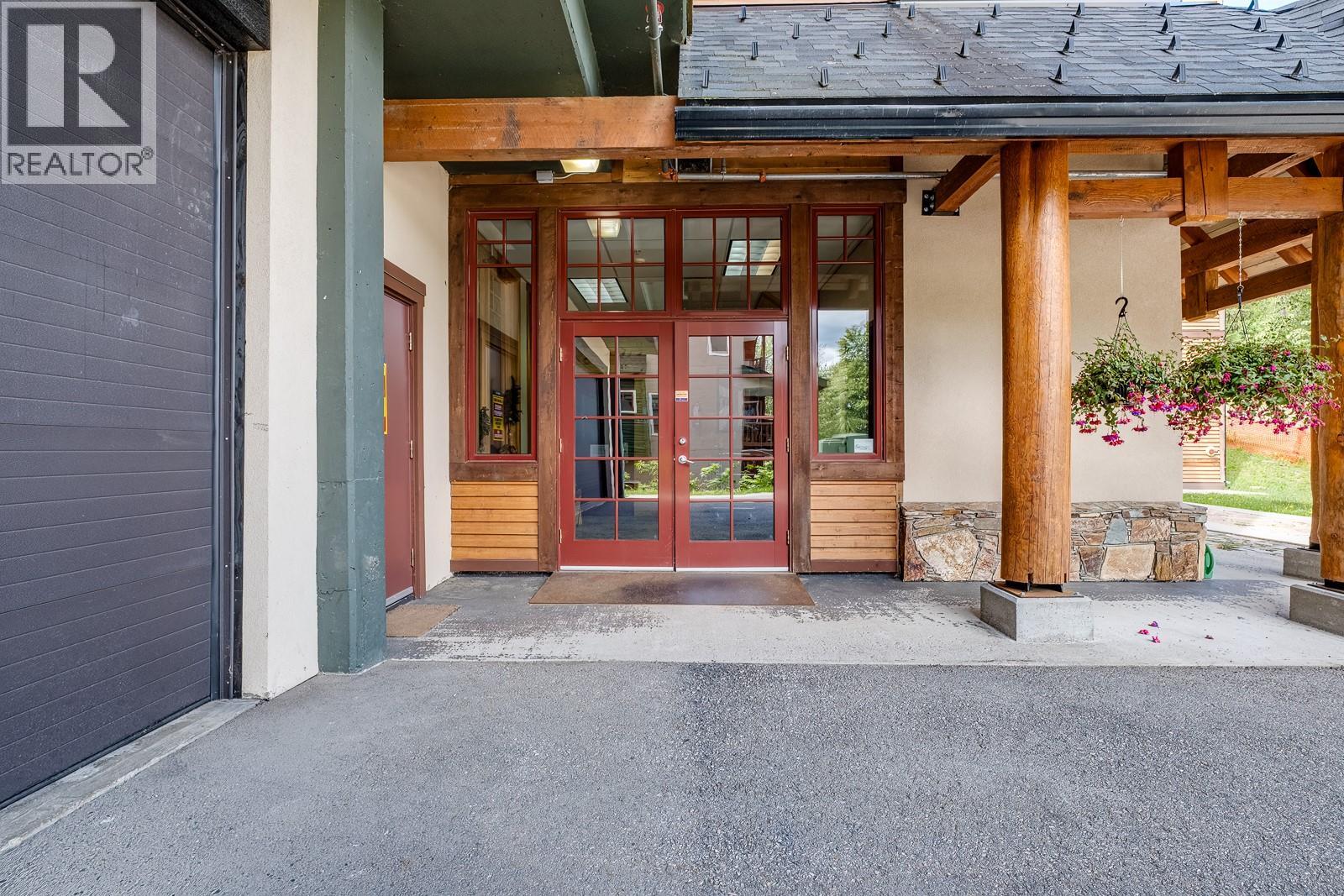 #2E 1005 MOUNTAIN VIEW Road - 34