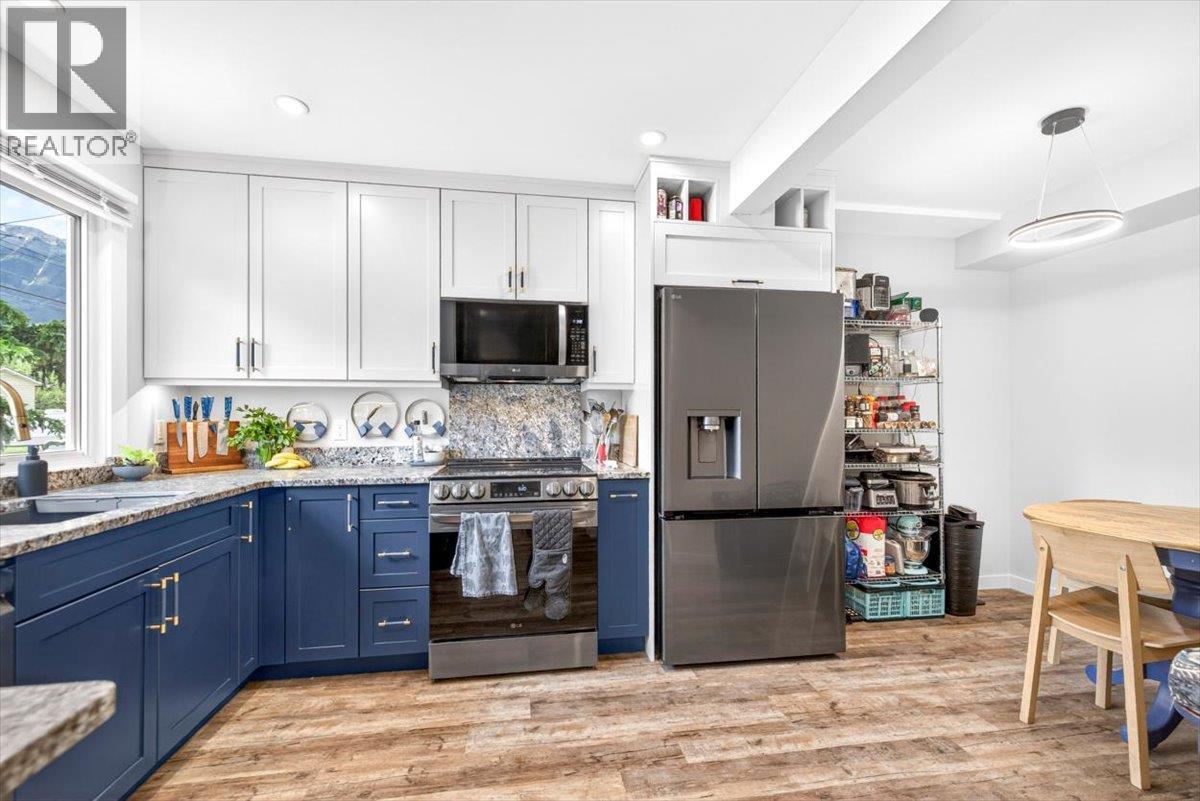 33A MT TRINITY Avenue - 24