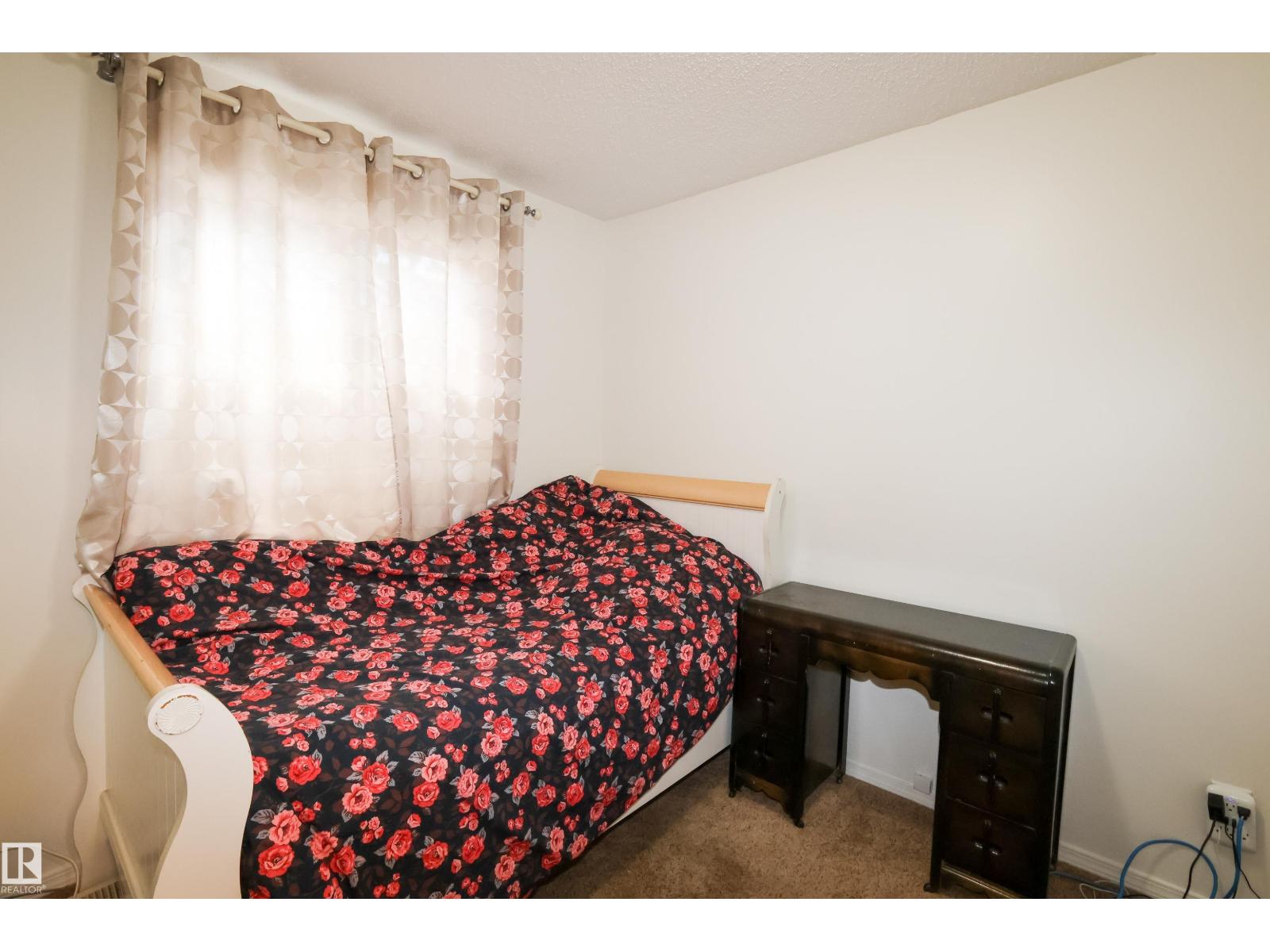 3467 39 ST NW - 17