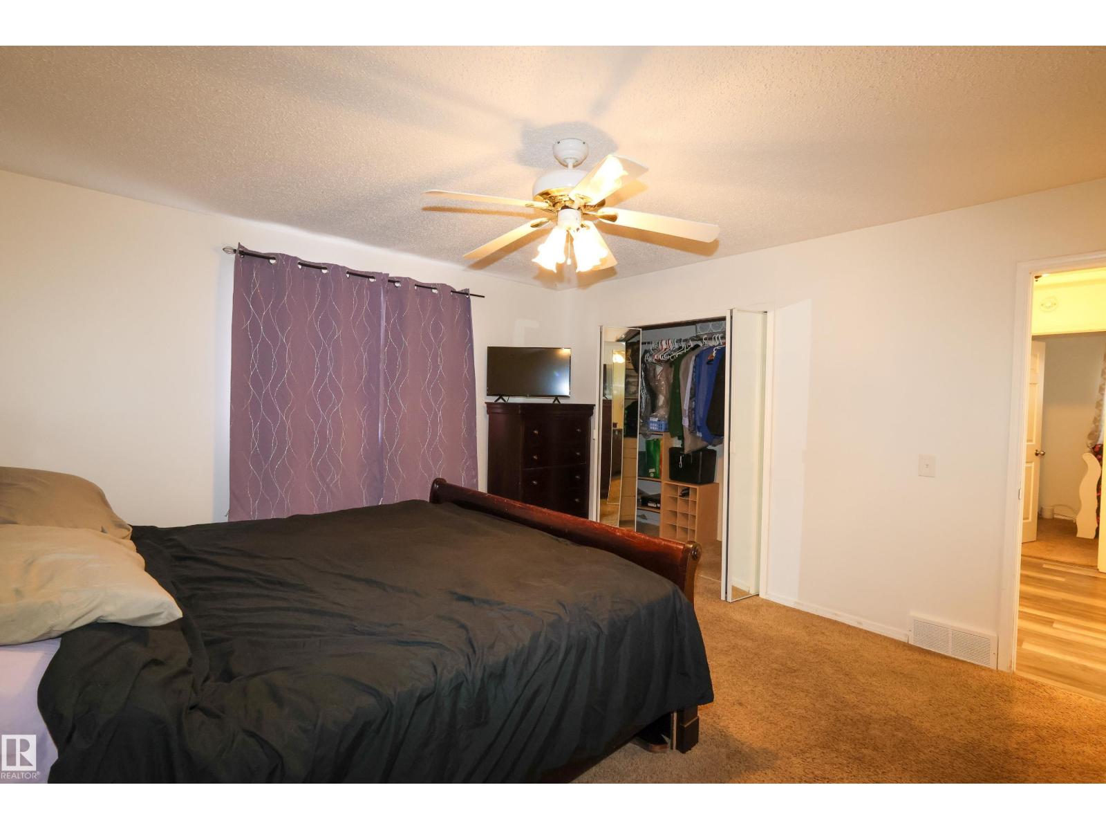 3467 39 ST NW - 16