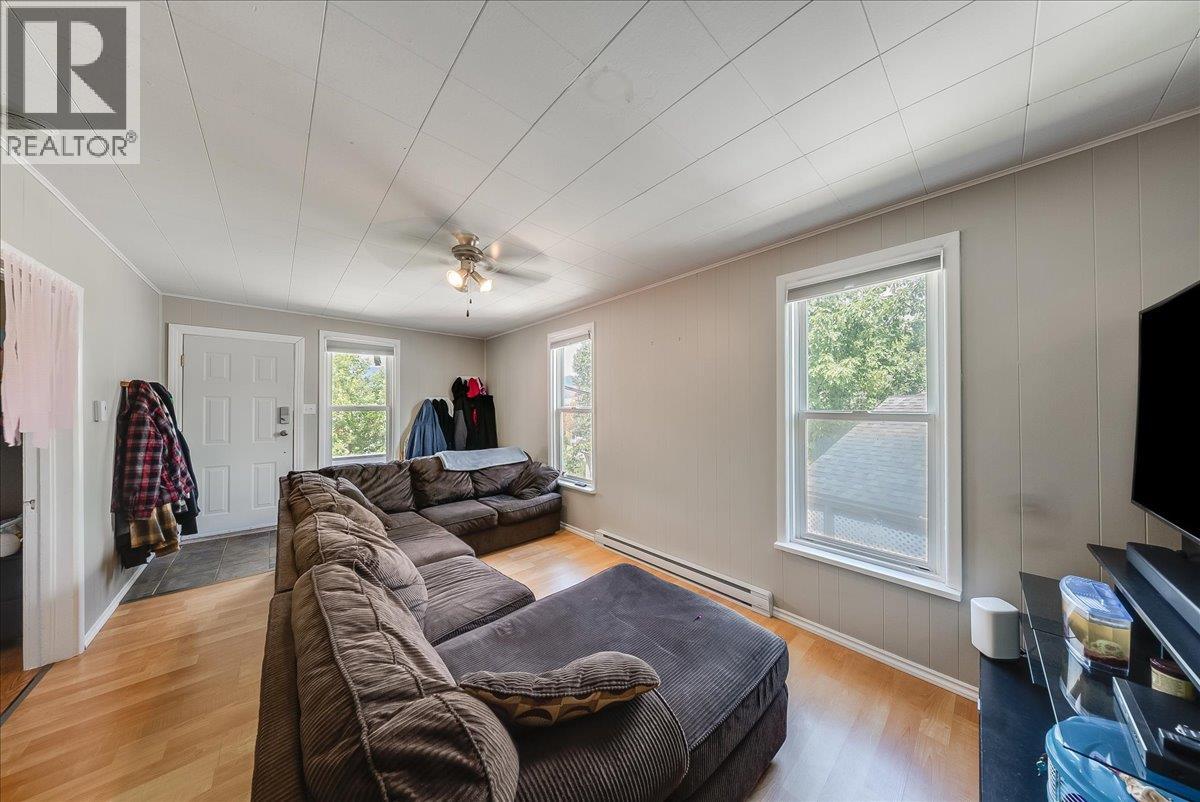 542 SPOKANE Street - 18