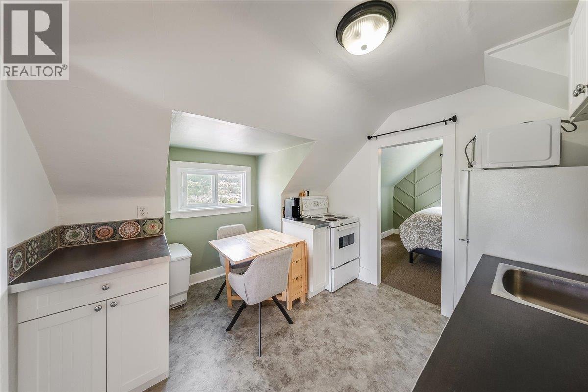 542 SPOKANE Street - 31