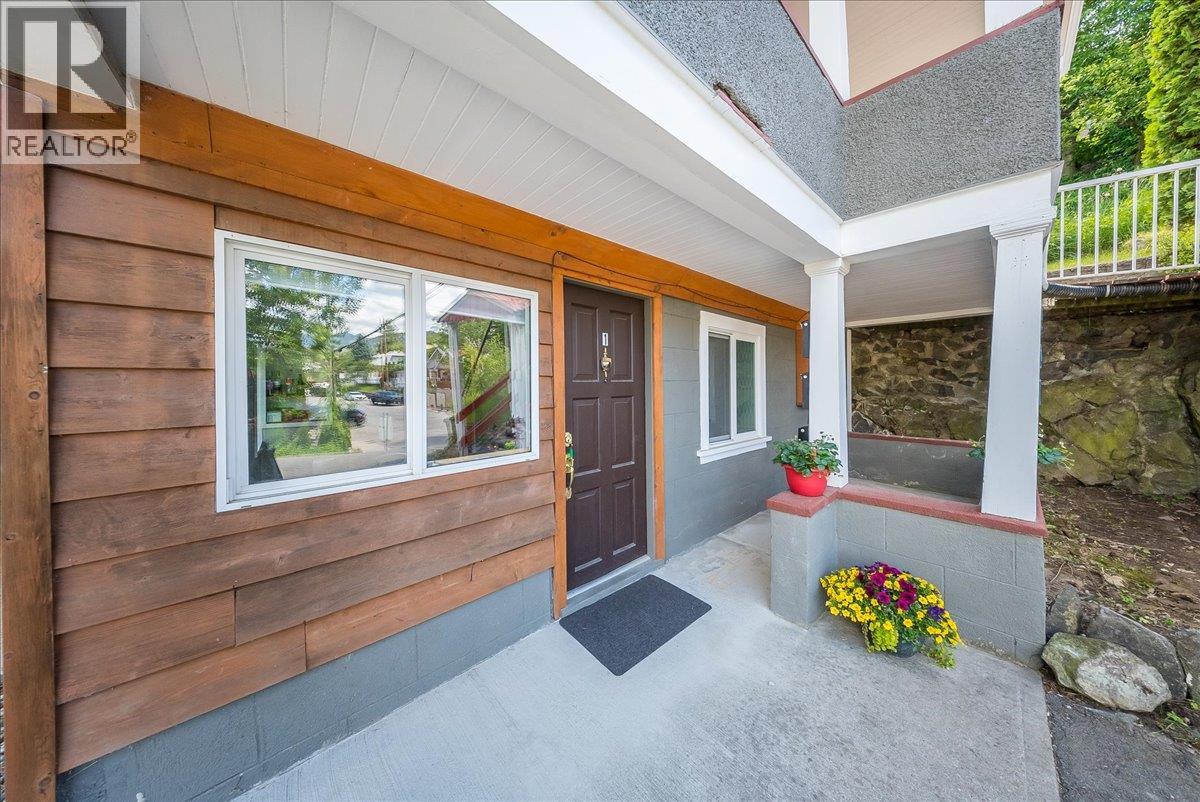 542 SPOKANE Street - Image 3