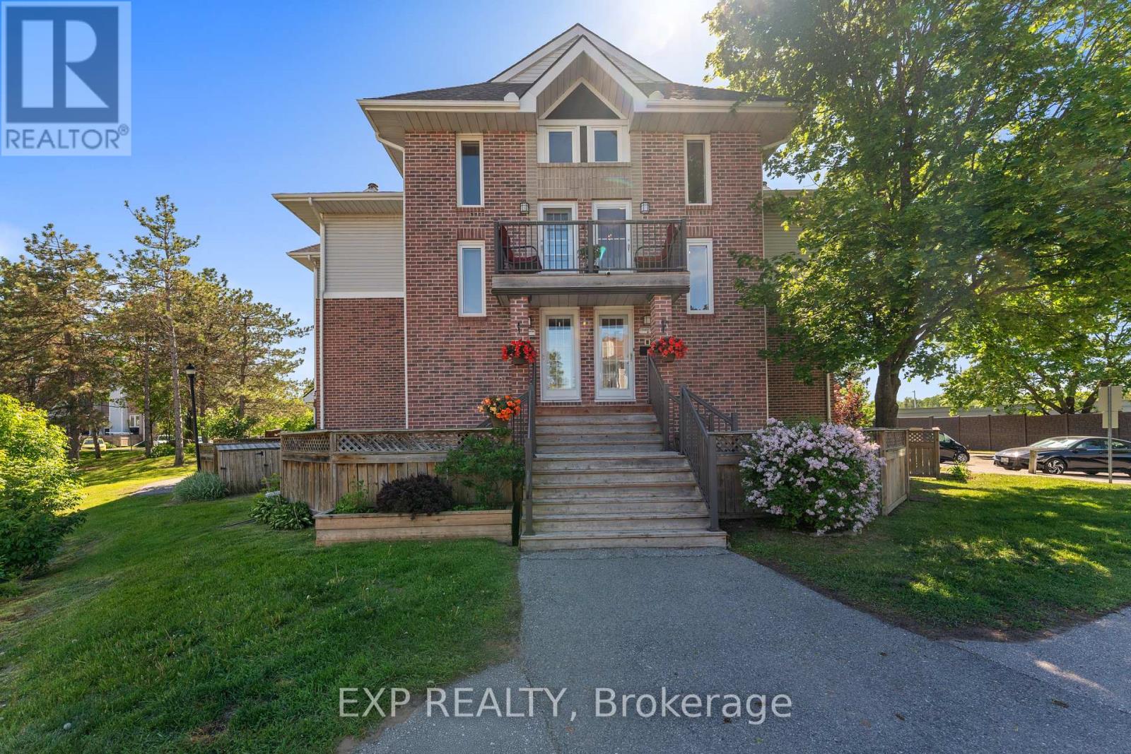 1 Bed, 1 Bath House for Sale in Ottawa – 7 – 2 STONEBANK CRESCENT, Ottawa – MLS# X13253600 - Image 35