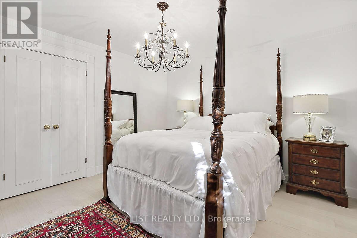 #333 21 DALE AVENUE - 23