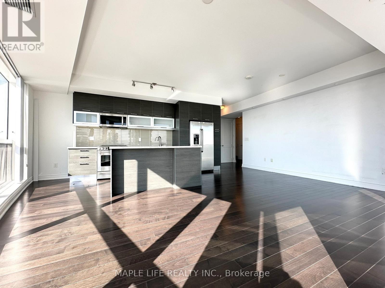 #6110 388 YONGE STREET - 10