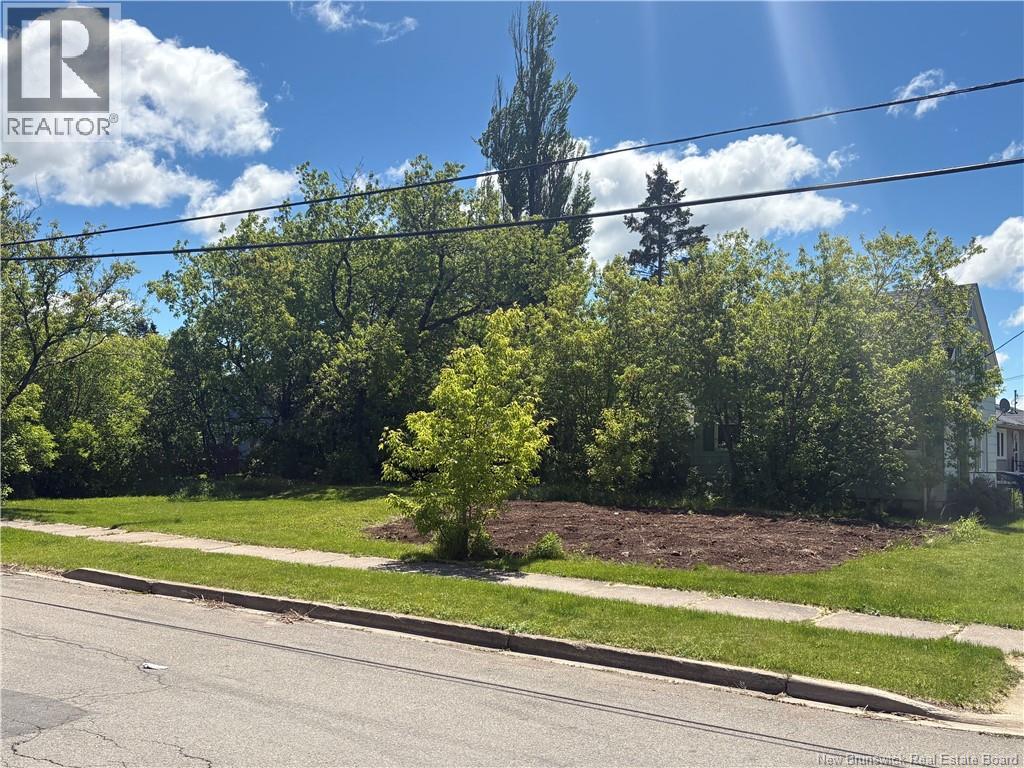 38 Douglas Avenue, Moncton — photo 2