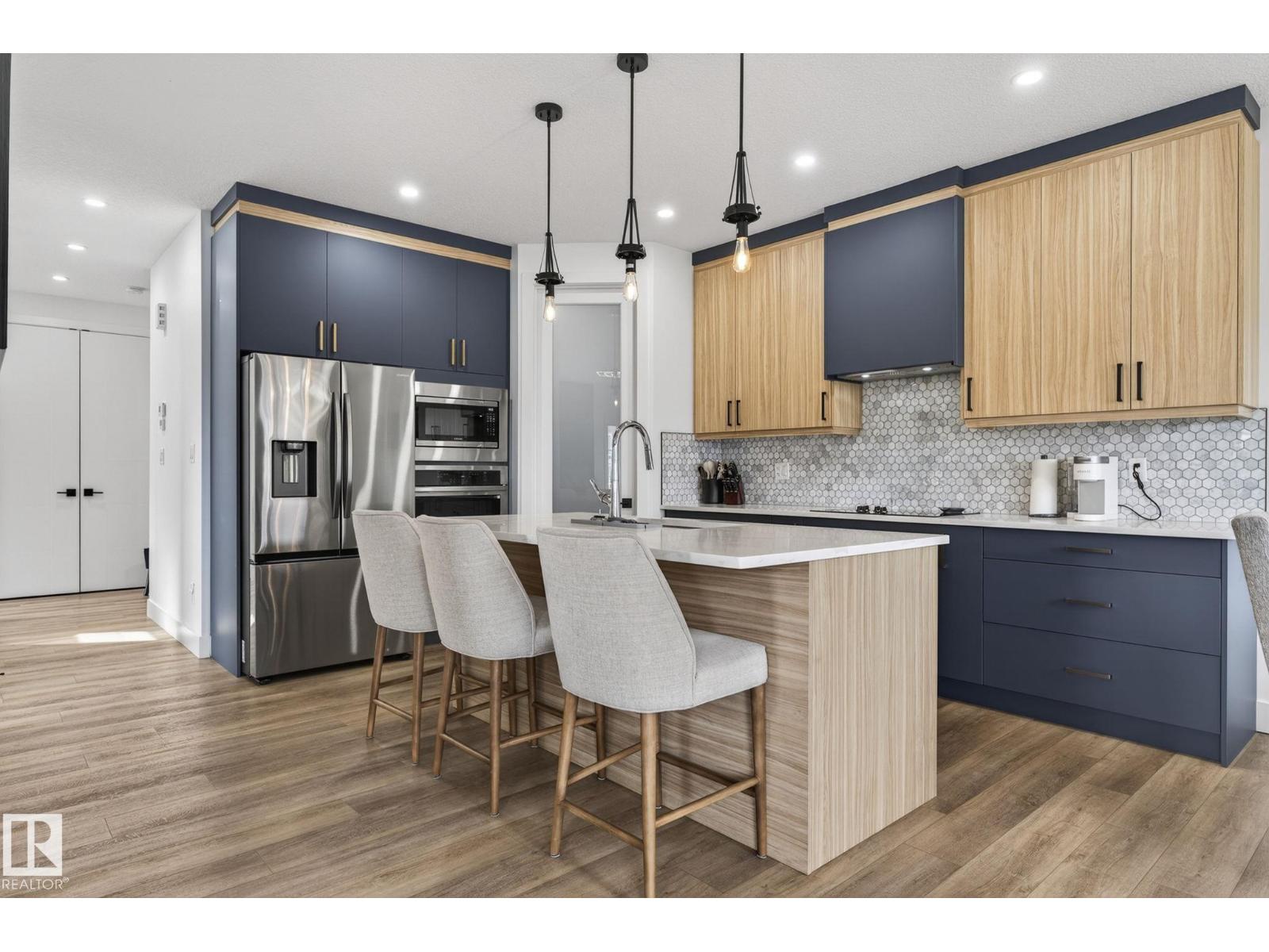 34 KIWYCK LI — photo 11