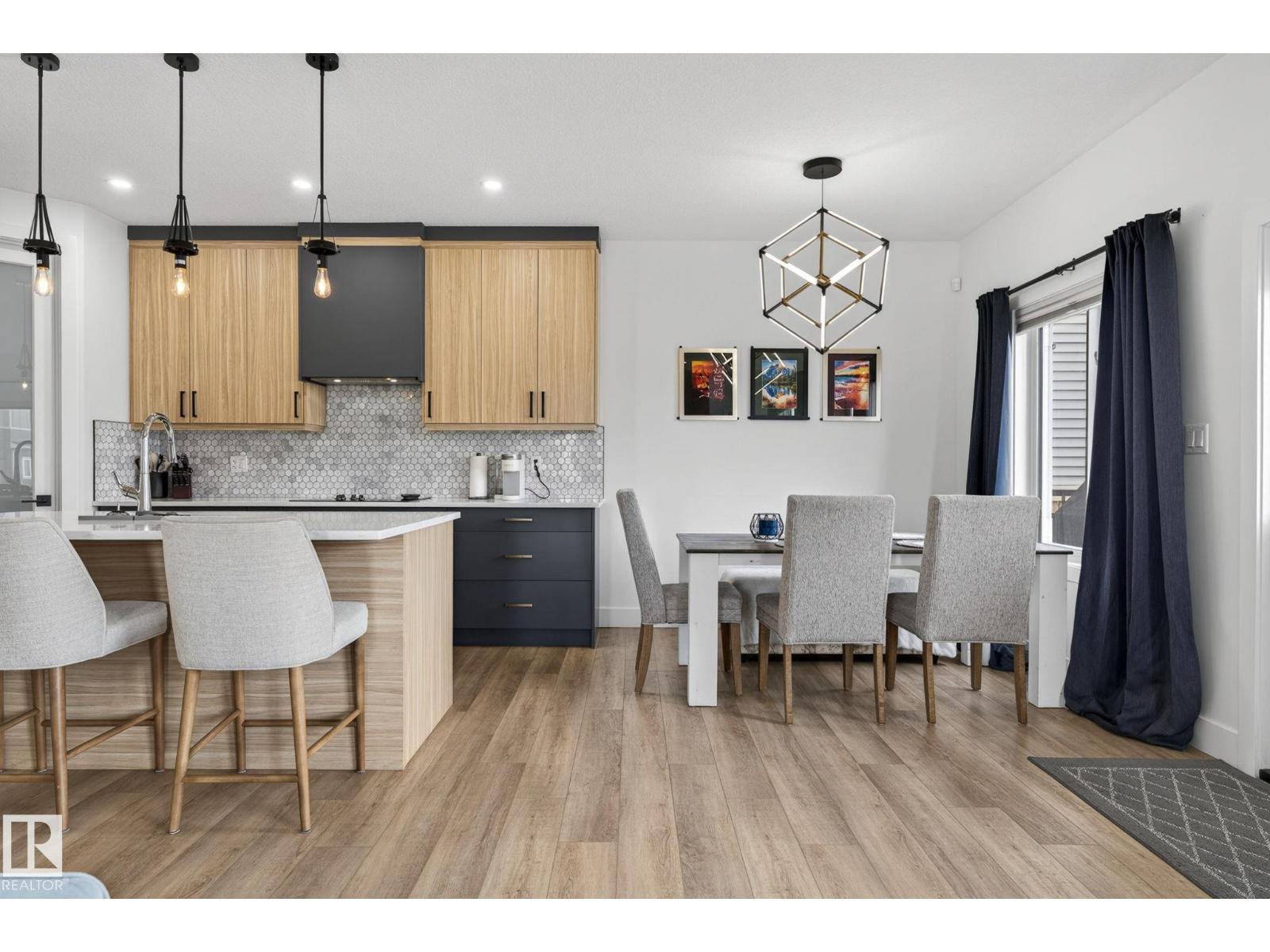 34 KIWYCK LI — photo 12