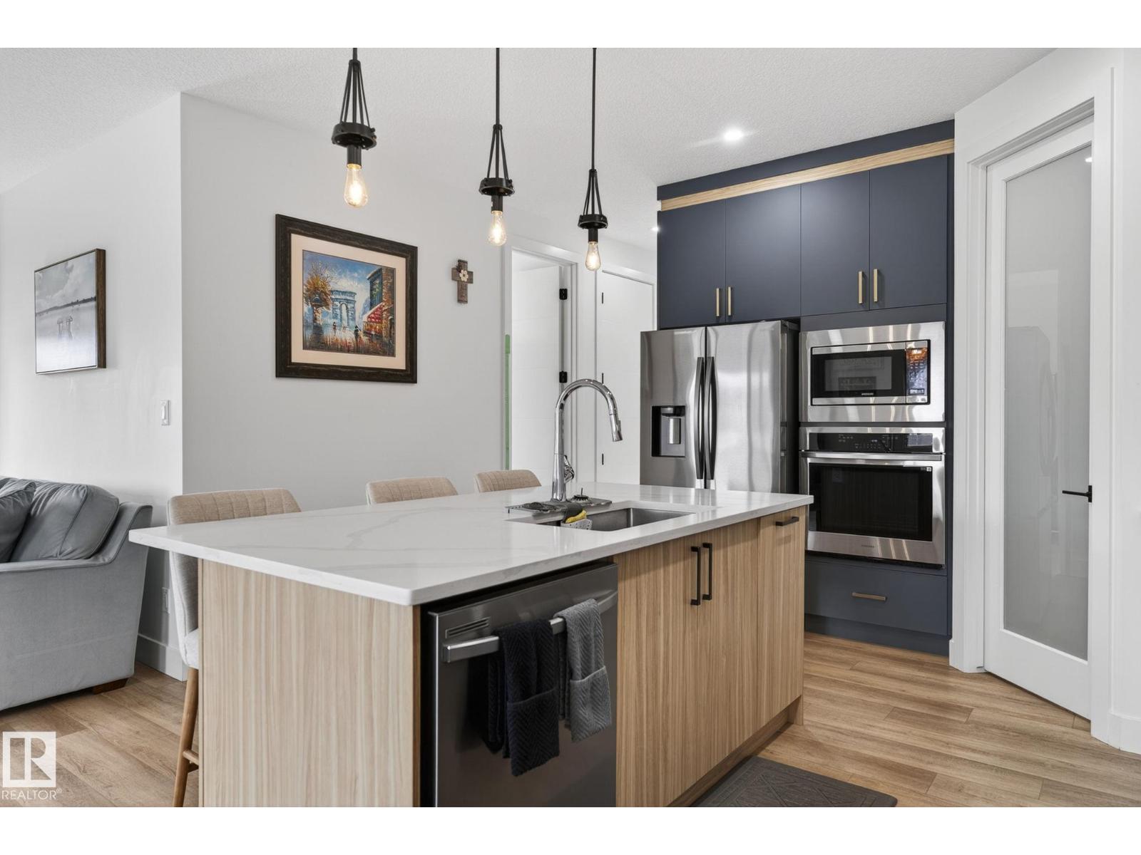 34 KIWYCK LI — photo 13