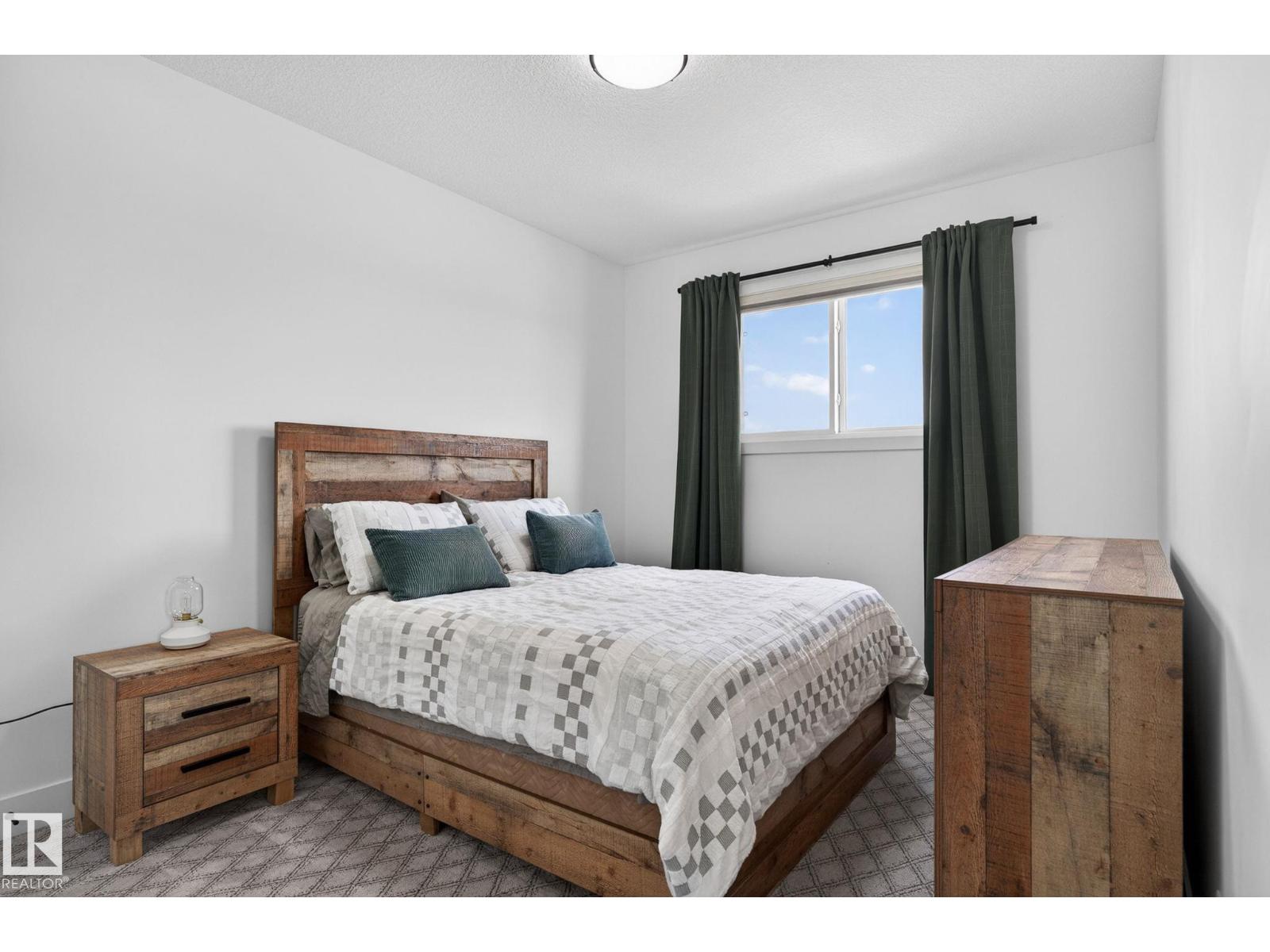 34 KIWYCK LI — photo 24