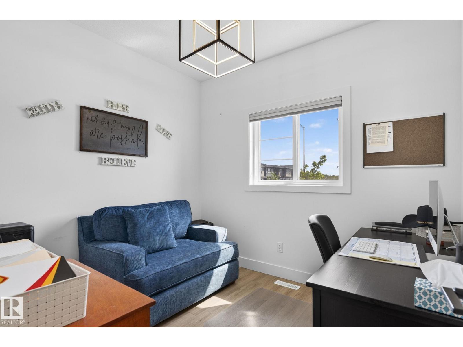 34 KIWYCK LI — photo 29