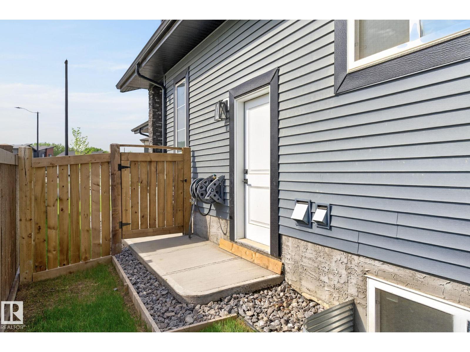 34 KIWYCK LI — photo 33