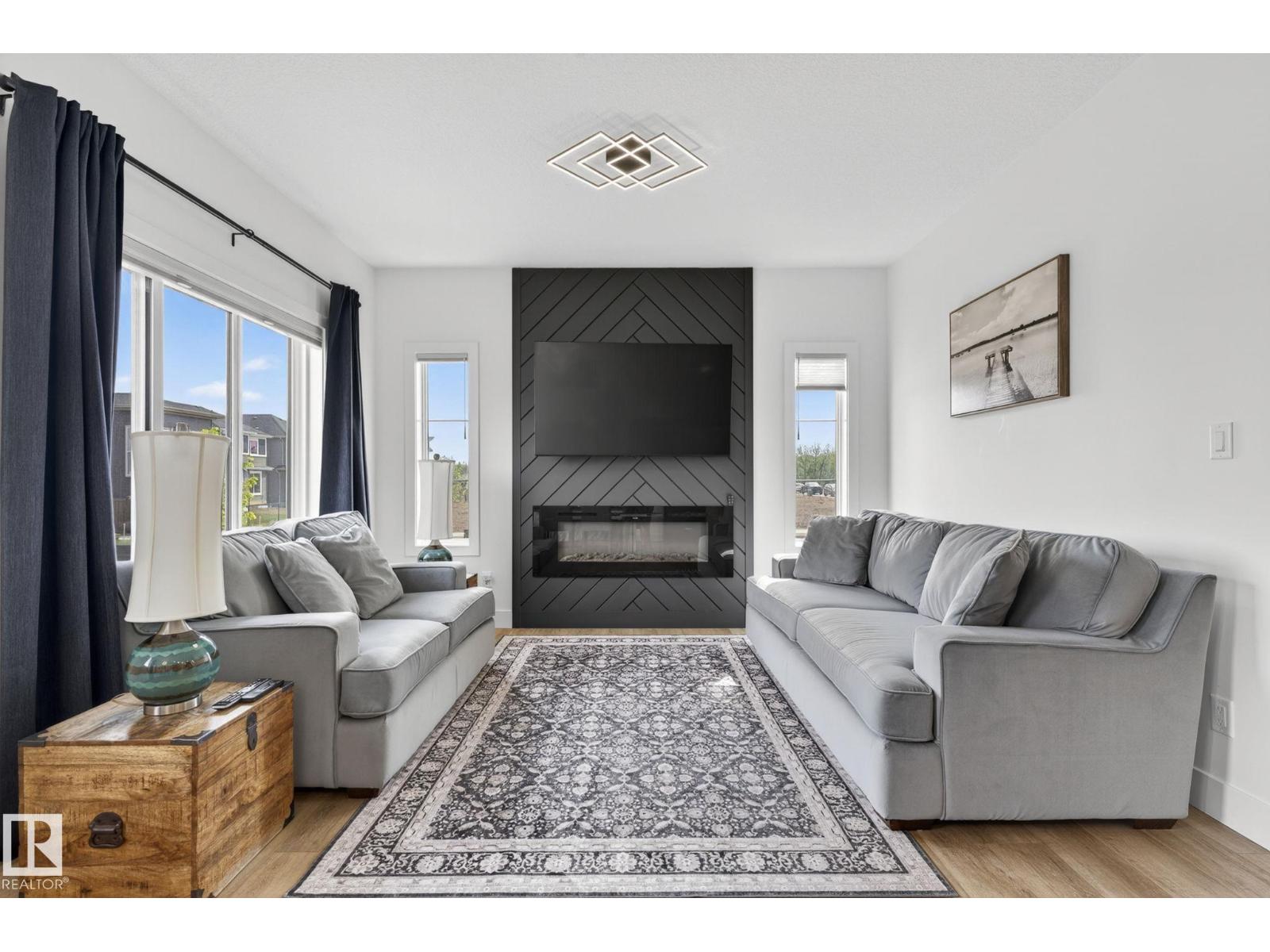 34 KIWYCK LI — photo 9