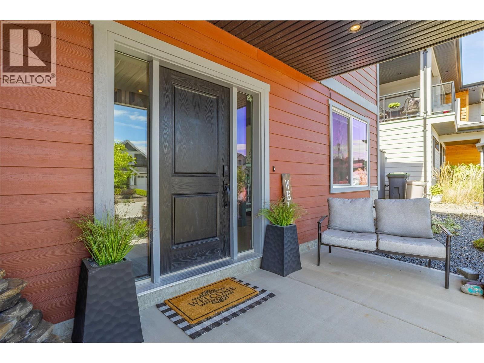 2596 Crown Crest Drive - Image 3