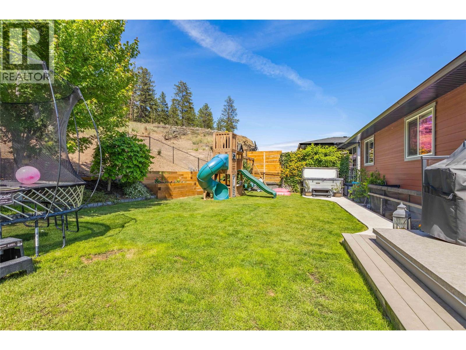 2596 Crown Crest Drive - 24