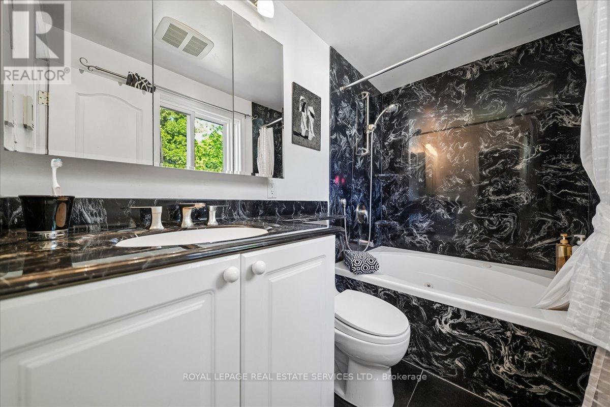 987 SIERRA BOULEVARD - 24