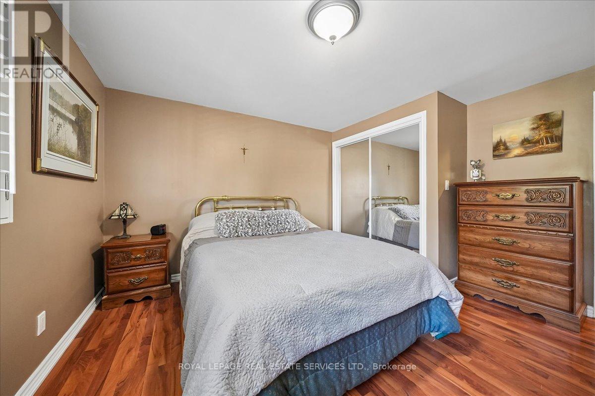 987 SIERRA BOULEVARD - 30