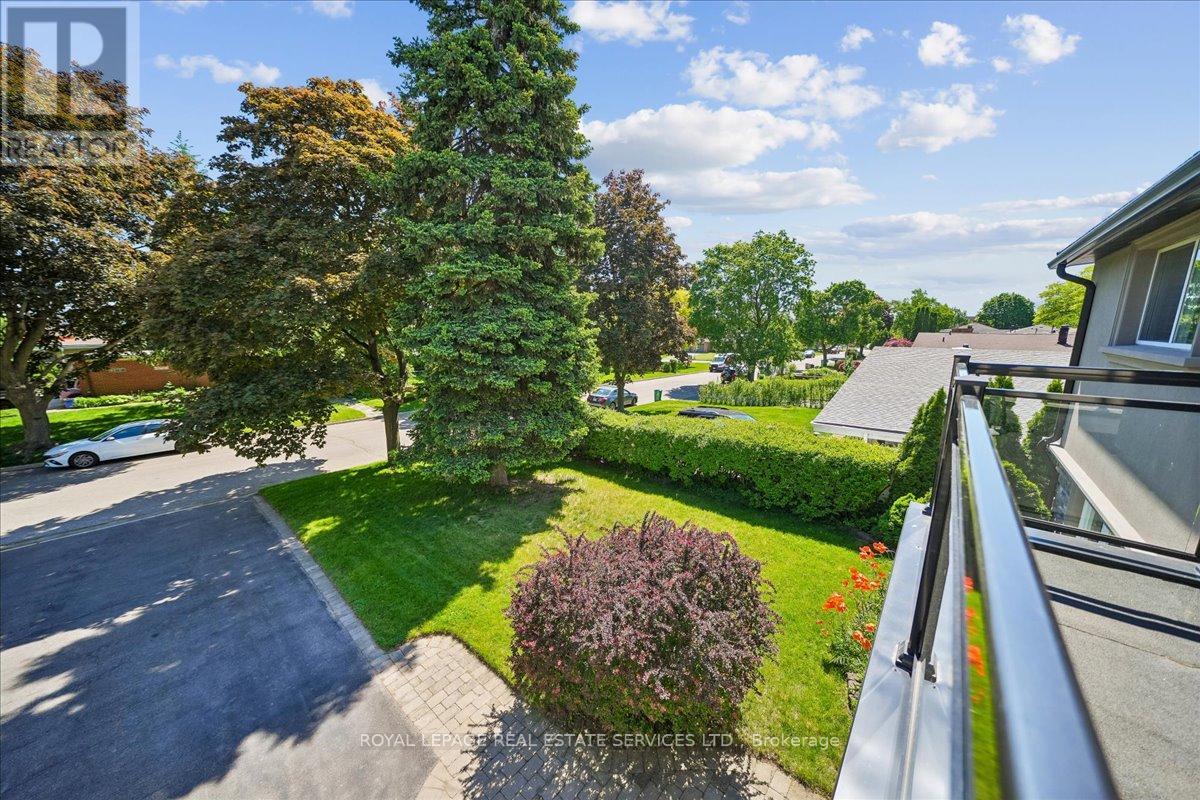 987 SIERRA BOULEVARD - 44
