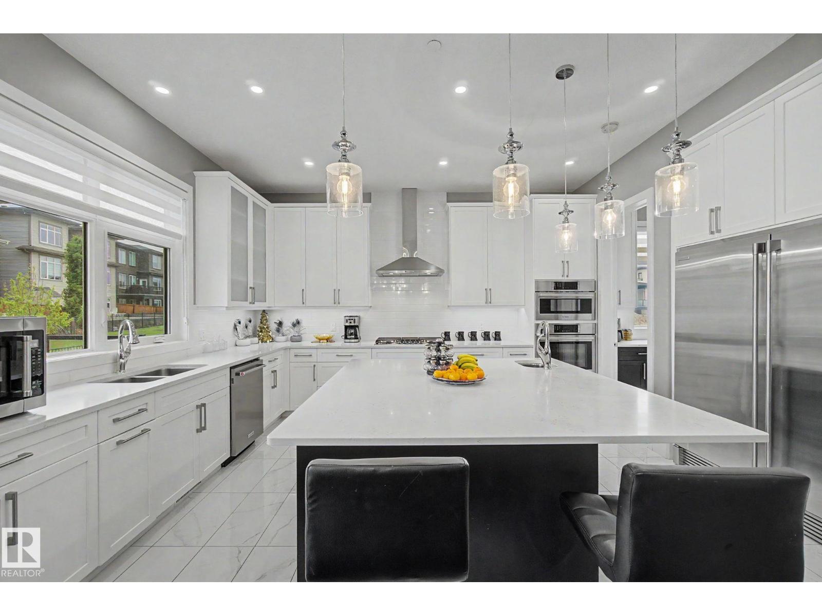 3036 59 AV NE - 18