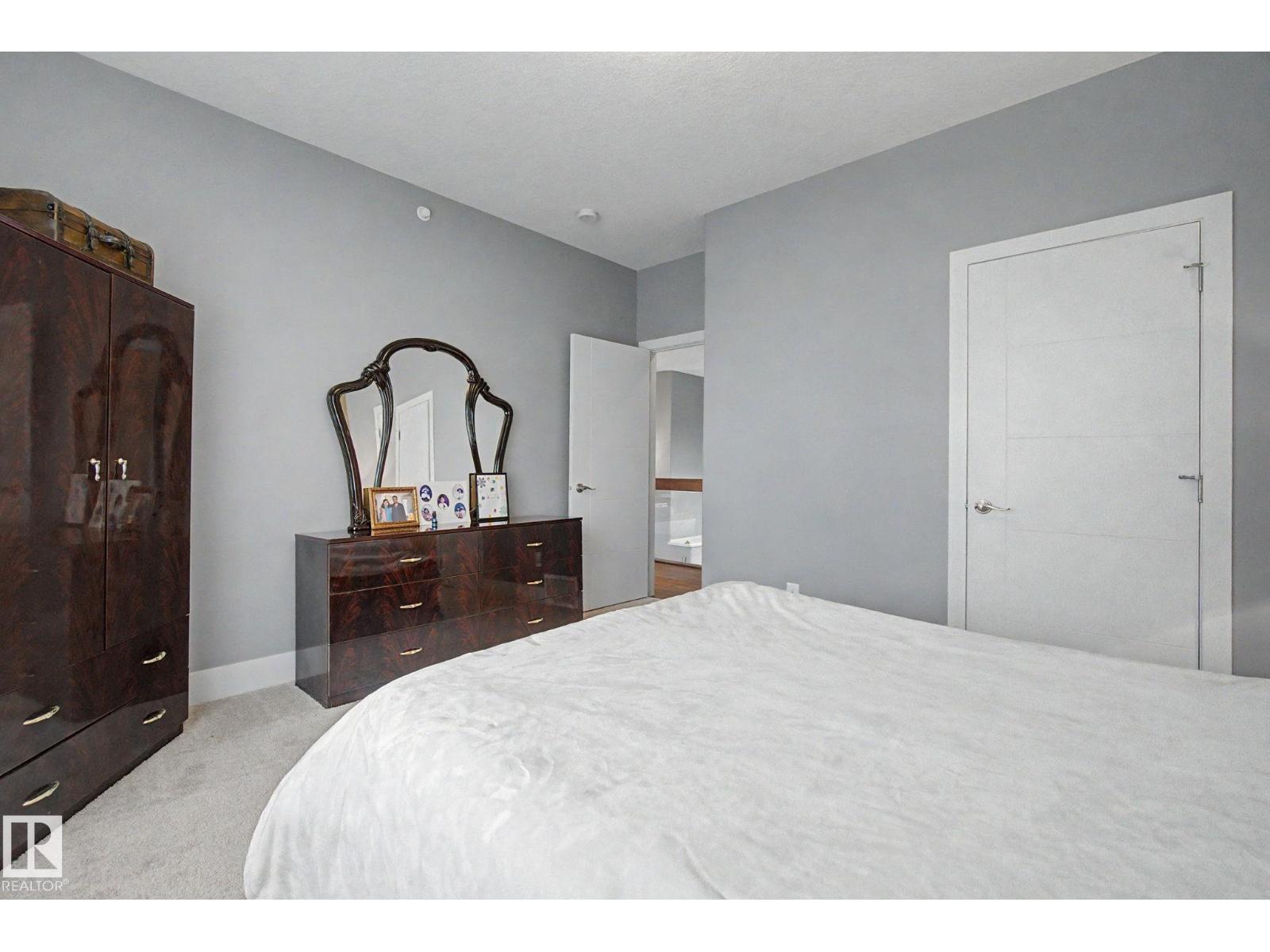 3036 59 AV NE - 53