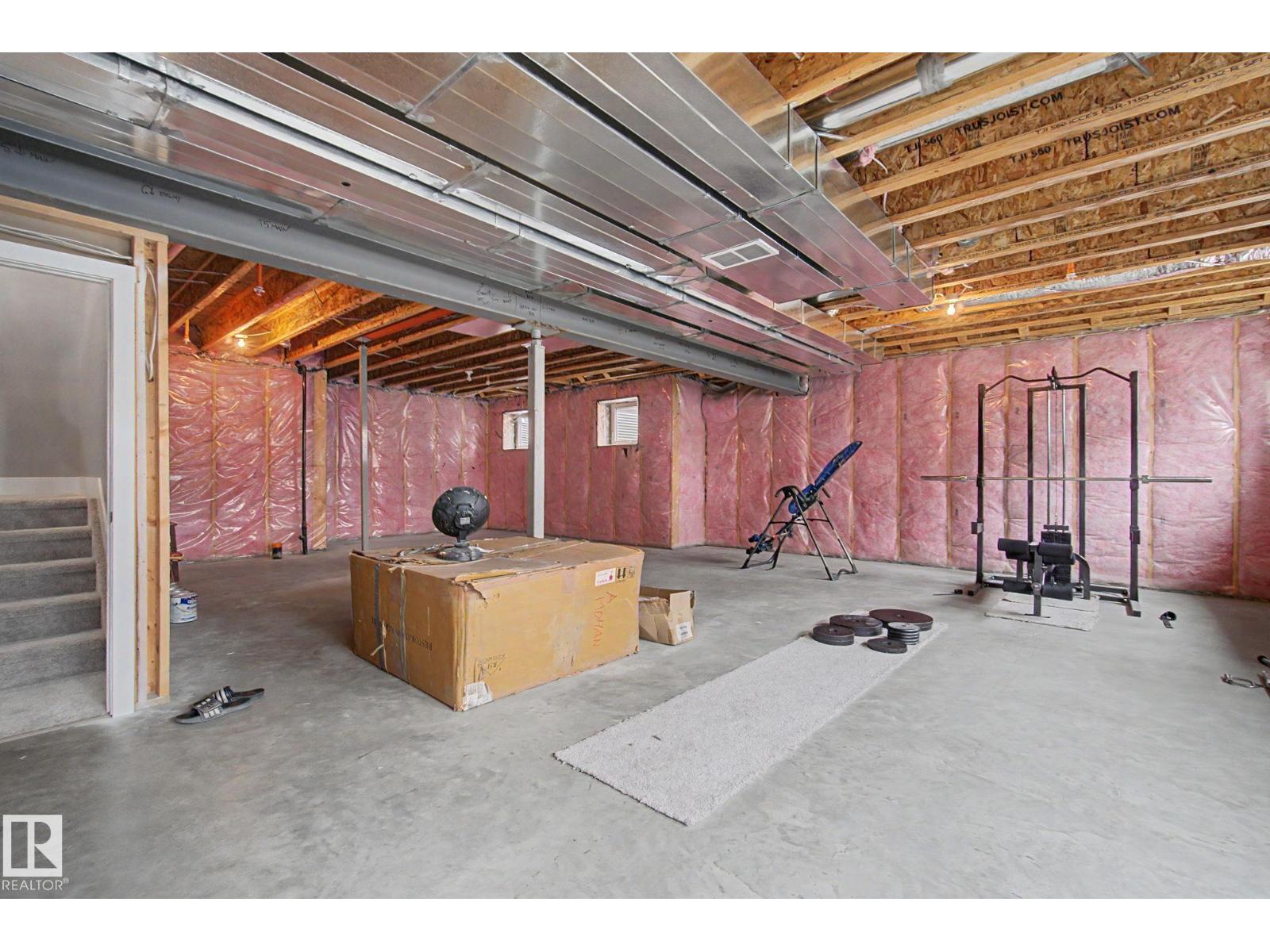 3036 59 AV NE - 59