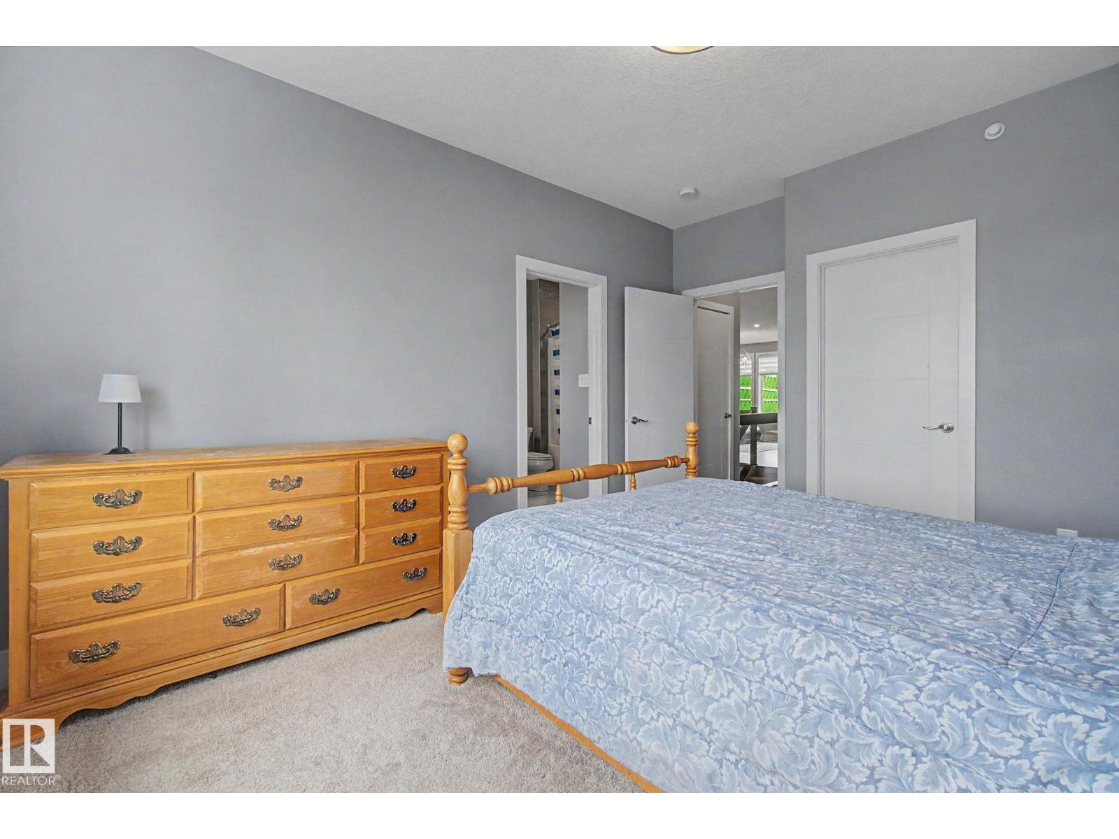 3036 59 AV NE - 47